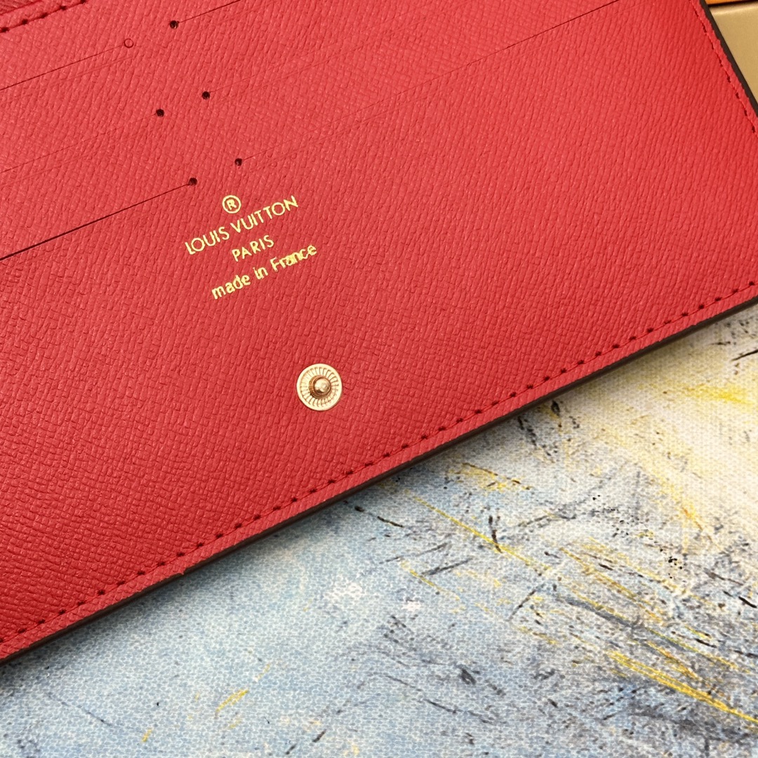 Leather Long Wallet In Hand