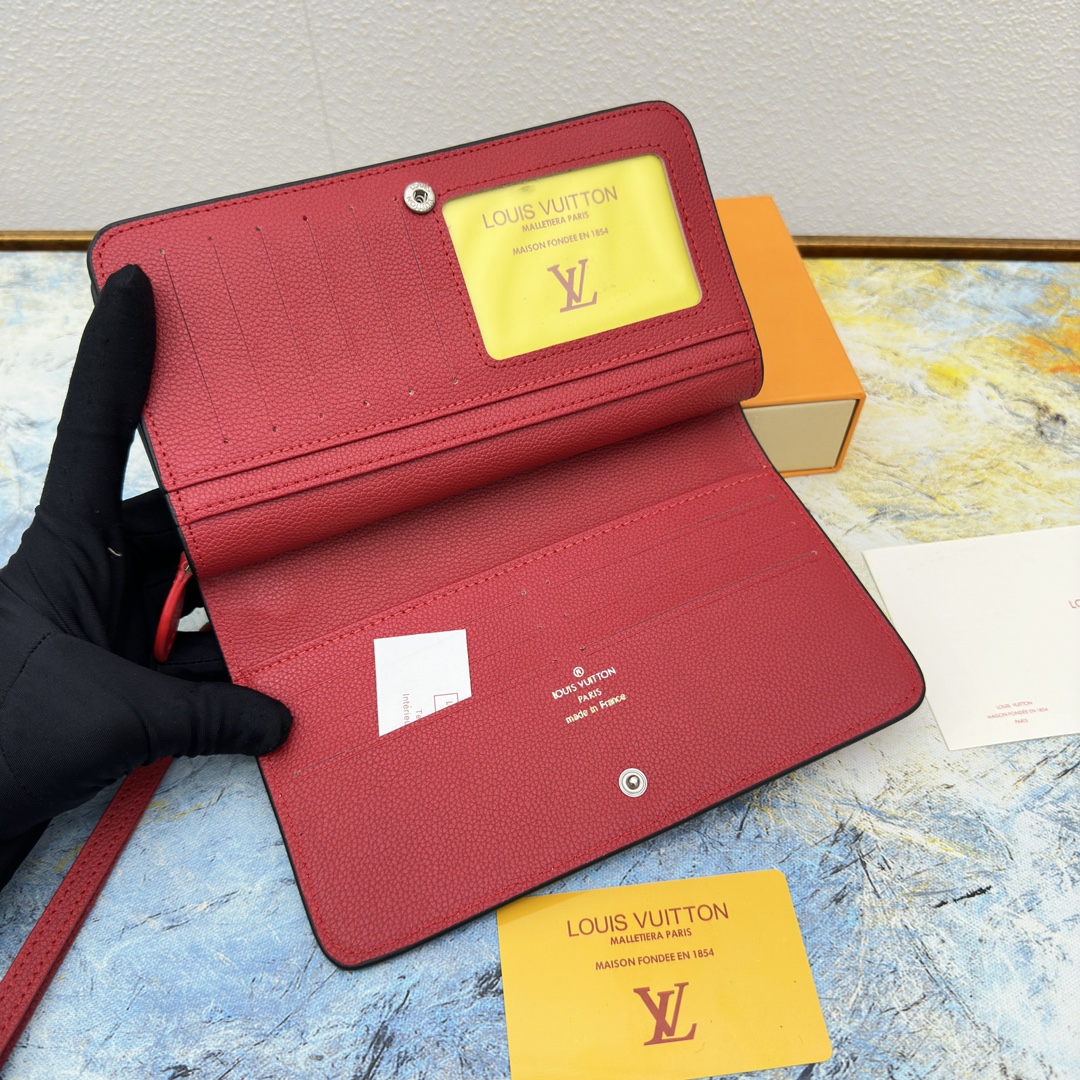 Leather long wallet texture and grain detail