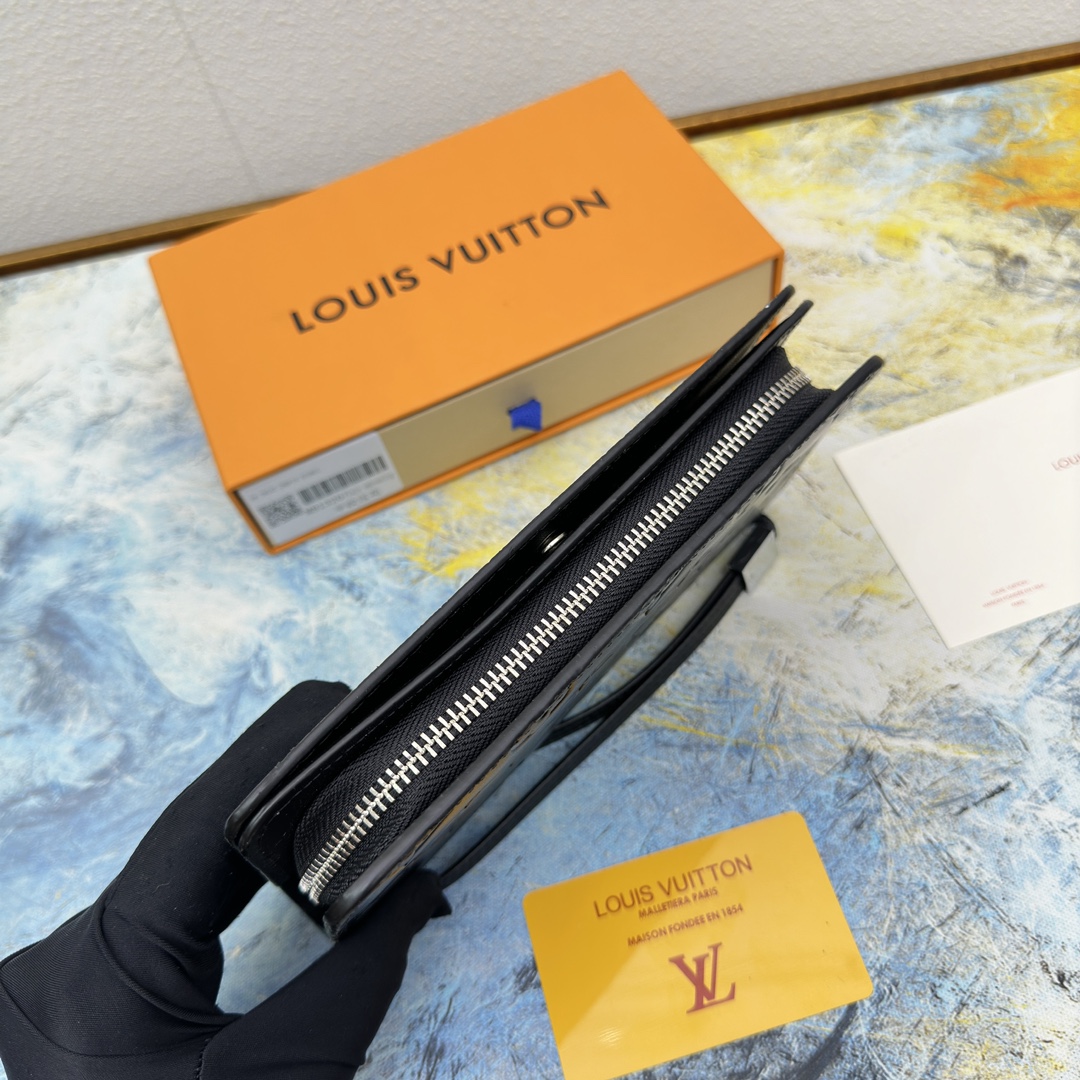 Leather long wallet coin pocket