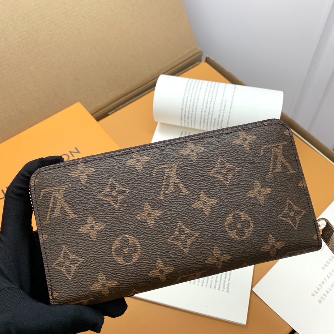 ルイ・ヴィトン Zippyラウンドファスナー財布 紫紅色