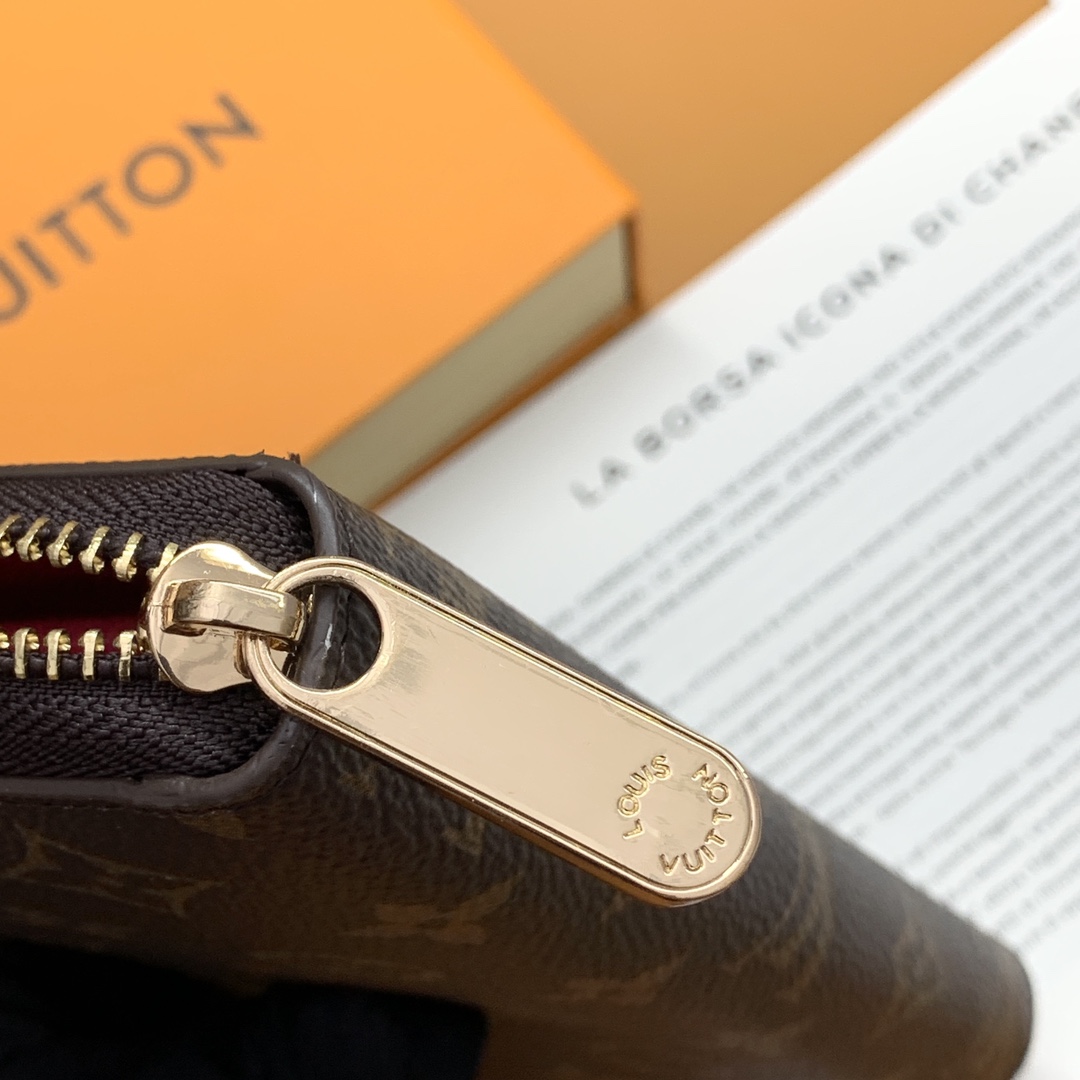 ルイ・ヴィトン Zippyラウンドファスナー財布 旅行スタイル