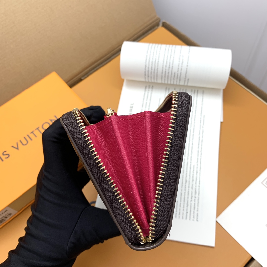 ルイ・ヴィトン Zippyラウンドファスナー財布 旅行スタイル