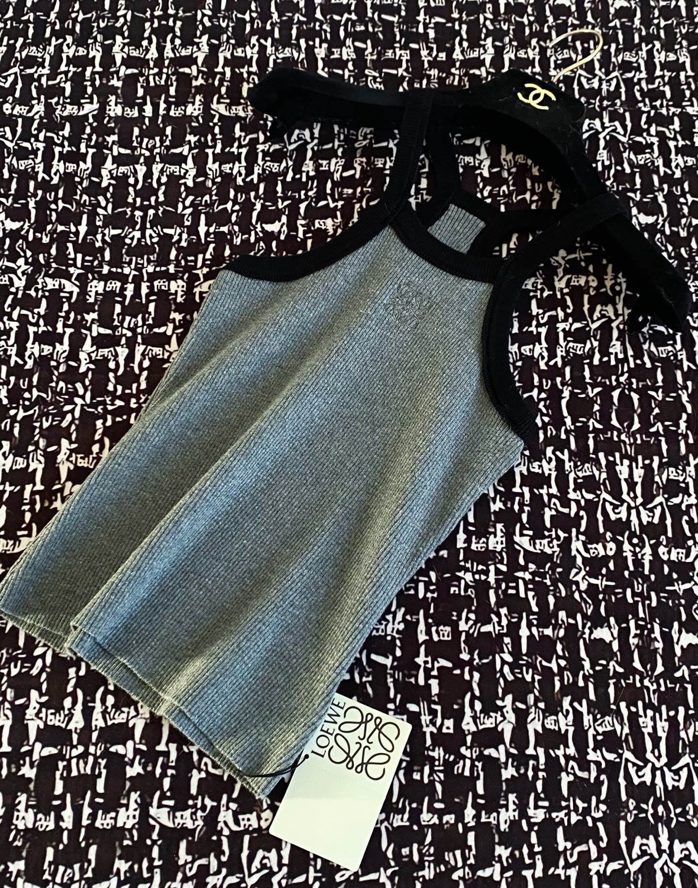 NO:315284,—New style is on sale—Early spring simple embroidered logo vest, upper body high-end fashion color code //,,alexander wang19860909—新款发售—  早春簡約刺繡logo背心 上身高級時尚 色碼 //,,alexander wang,Women's clothing