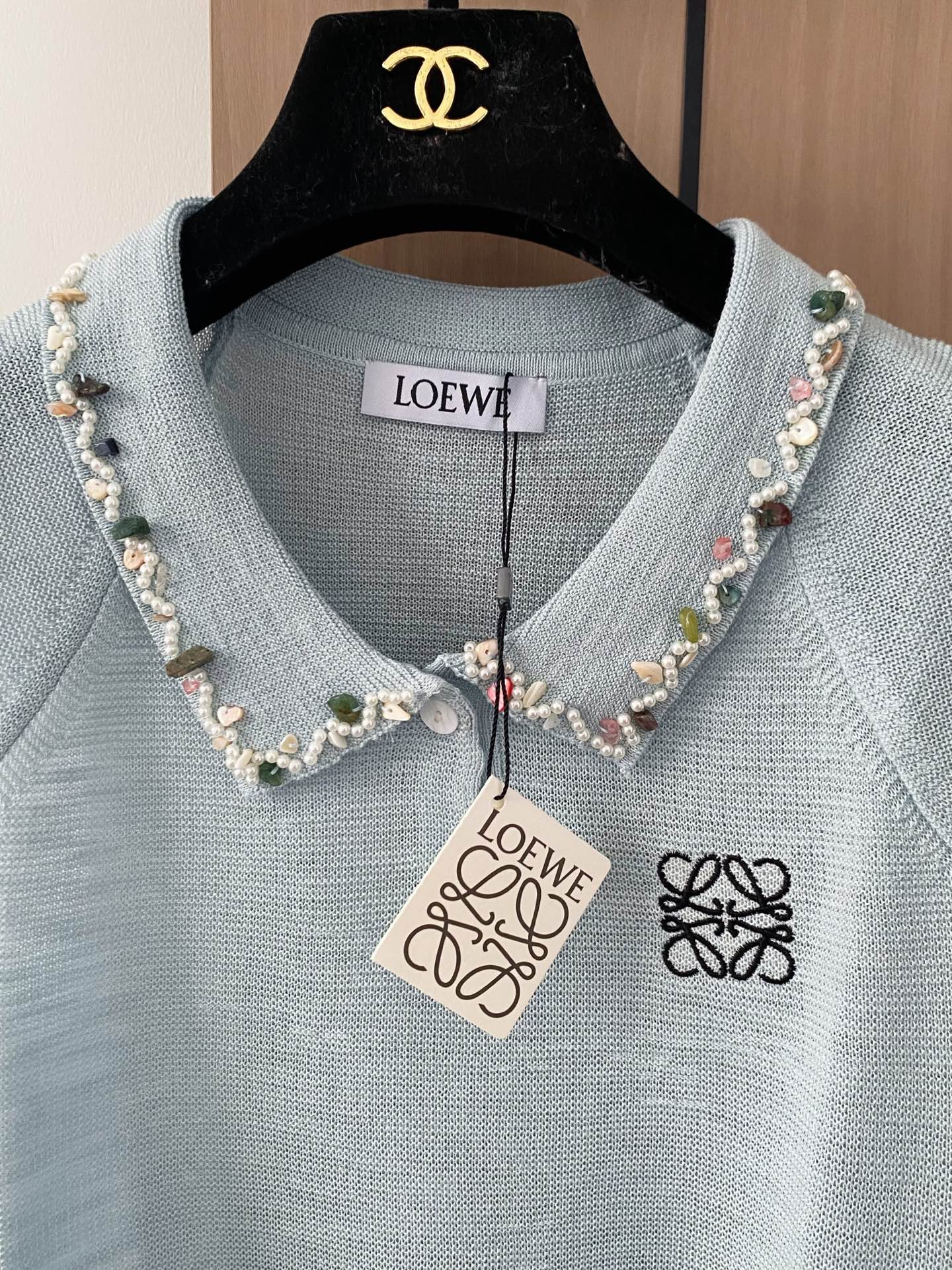 🛒—新款发售— 𝐋𝐎𝐄𝐖𝐄 𝟐𝟓𝐬𝐬 早春三色背心 上身超級顯瘦 𝟑色𝟑碼 𝟑𝟔/𝟑𝟖/𝟒𝟎 