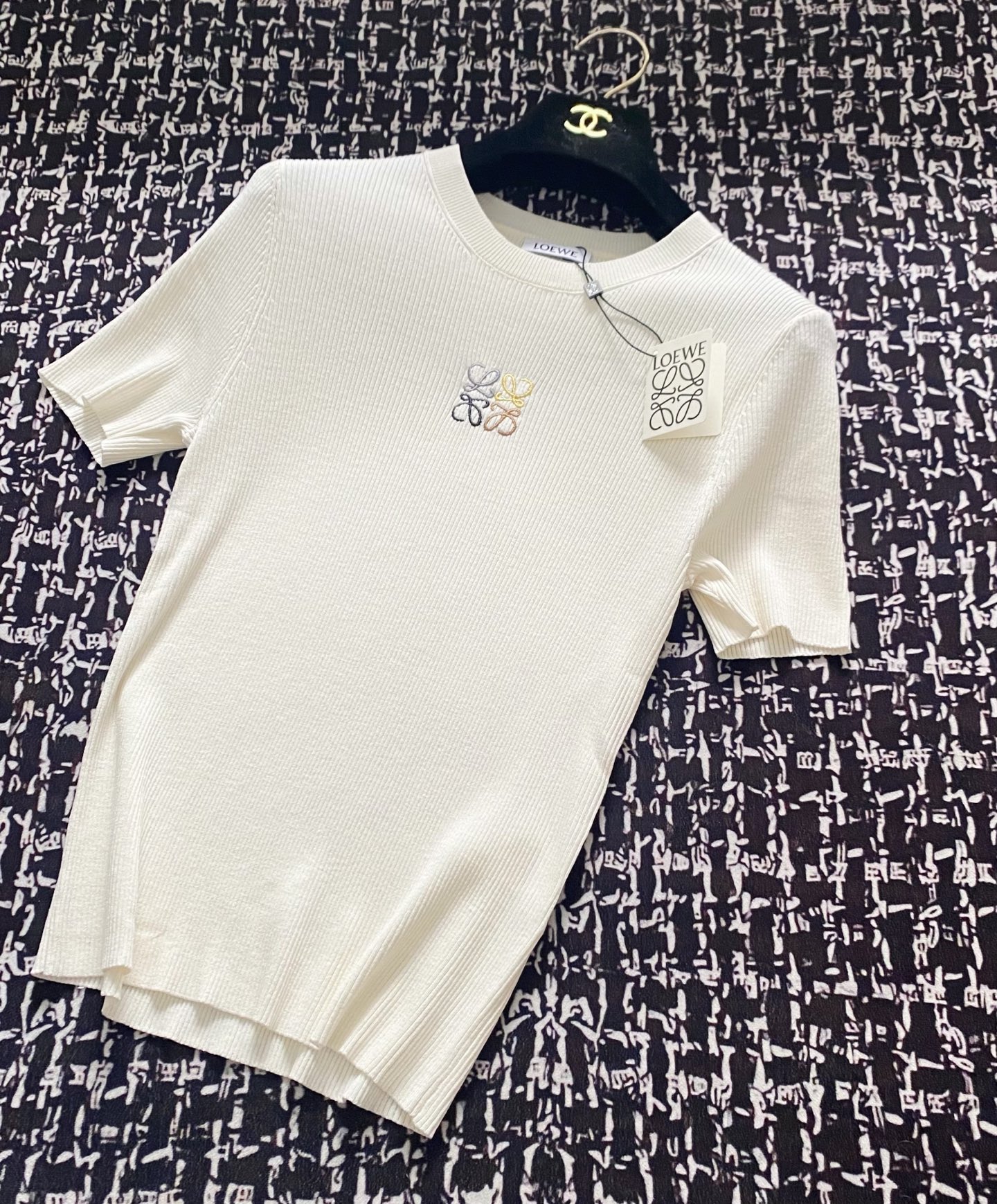 NO:330754,Two-color slim short sleeves in early spring, super slim upper body color code number //, T-shirt,alexander wang19860909早春二色修身短袖 上身超級顯瘦 色碼 码数//,,T-shirt,alexander wang,Women's clothing