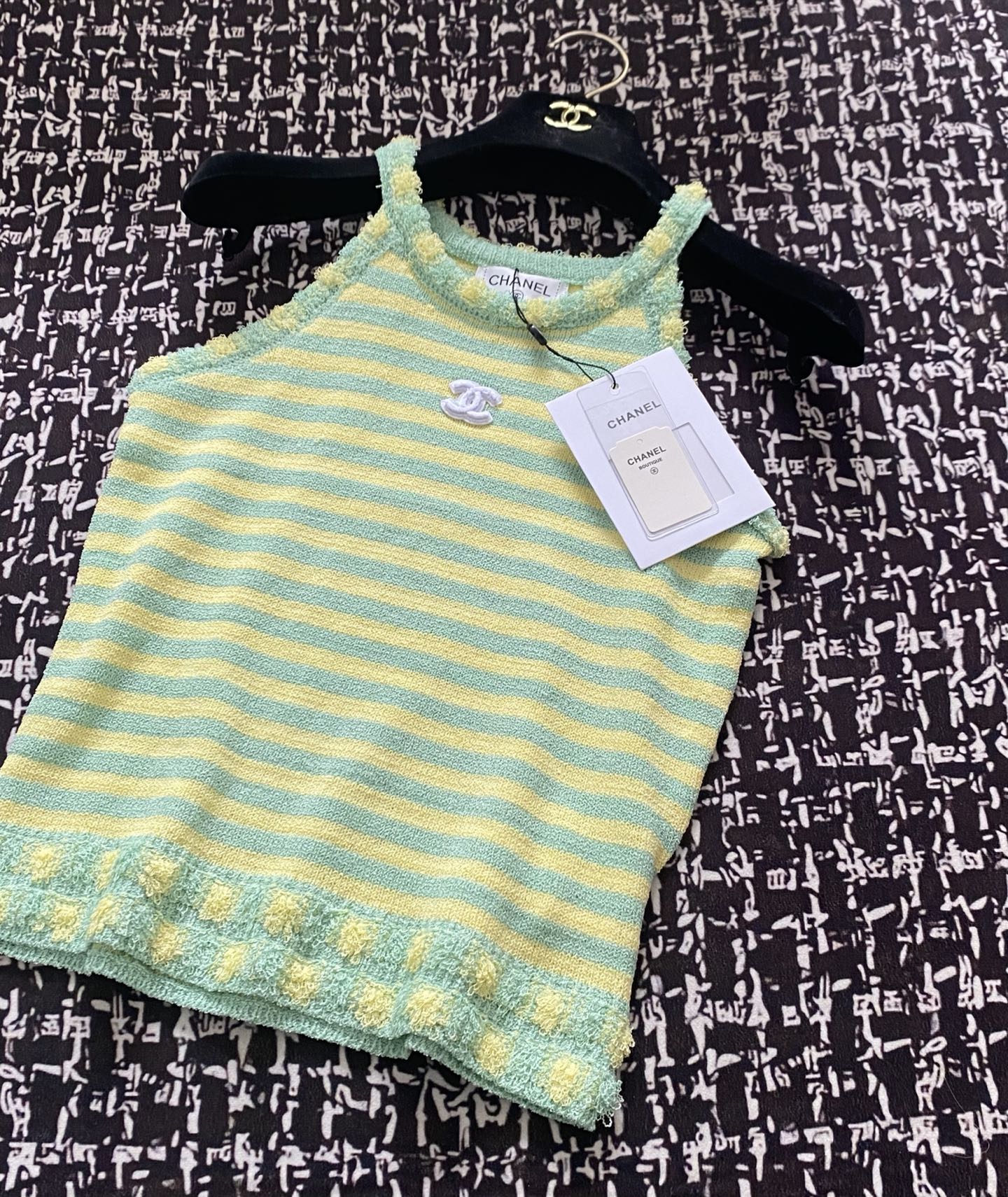 NO:331257,New fabric breathable, striped contrasting design embellishment, high-end atmosphere, color code, code number //,,alexander wang19860909新款 面料透气 条纹撞色设计修饰点缀 上身高级氛围感 色碼 码数//,,alexander wang,Women's clothing