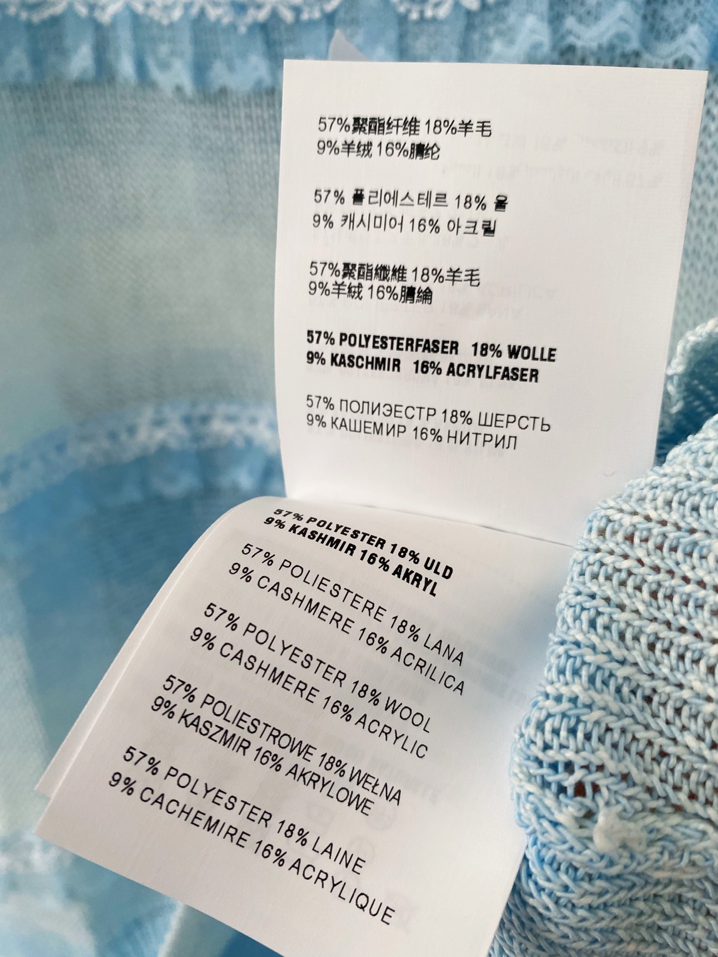 🛒—新款发售— 𝐌𝐢𝐮𝐦𝐢𝐮 𝟐𝟓新款 三色短袖 logo点缀修饰 上身显瘦百搭 𝟑色𝟑碼 𝟑𝟔/𝟑𝟖/