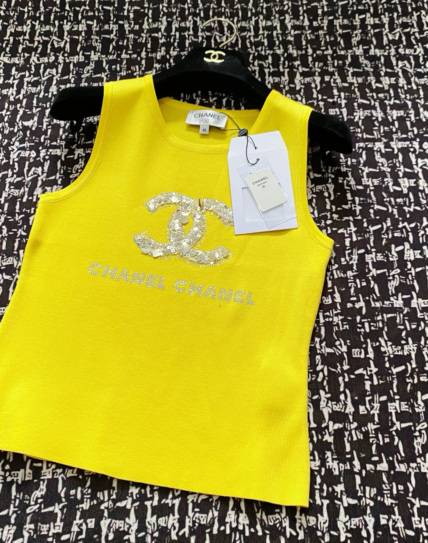 NO:335639,New fabric breathable, diamond design embellishment!  High-end atmosphere on the upper body. Number of codes//,alexander wang19860909新款 面料透气 烫钻设计修饰点缀！上身高级氛围感 码数//,,alexander wang,Women's clothing