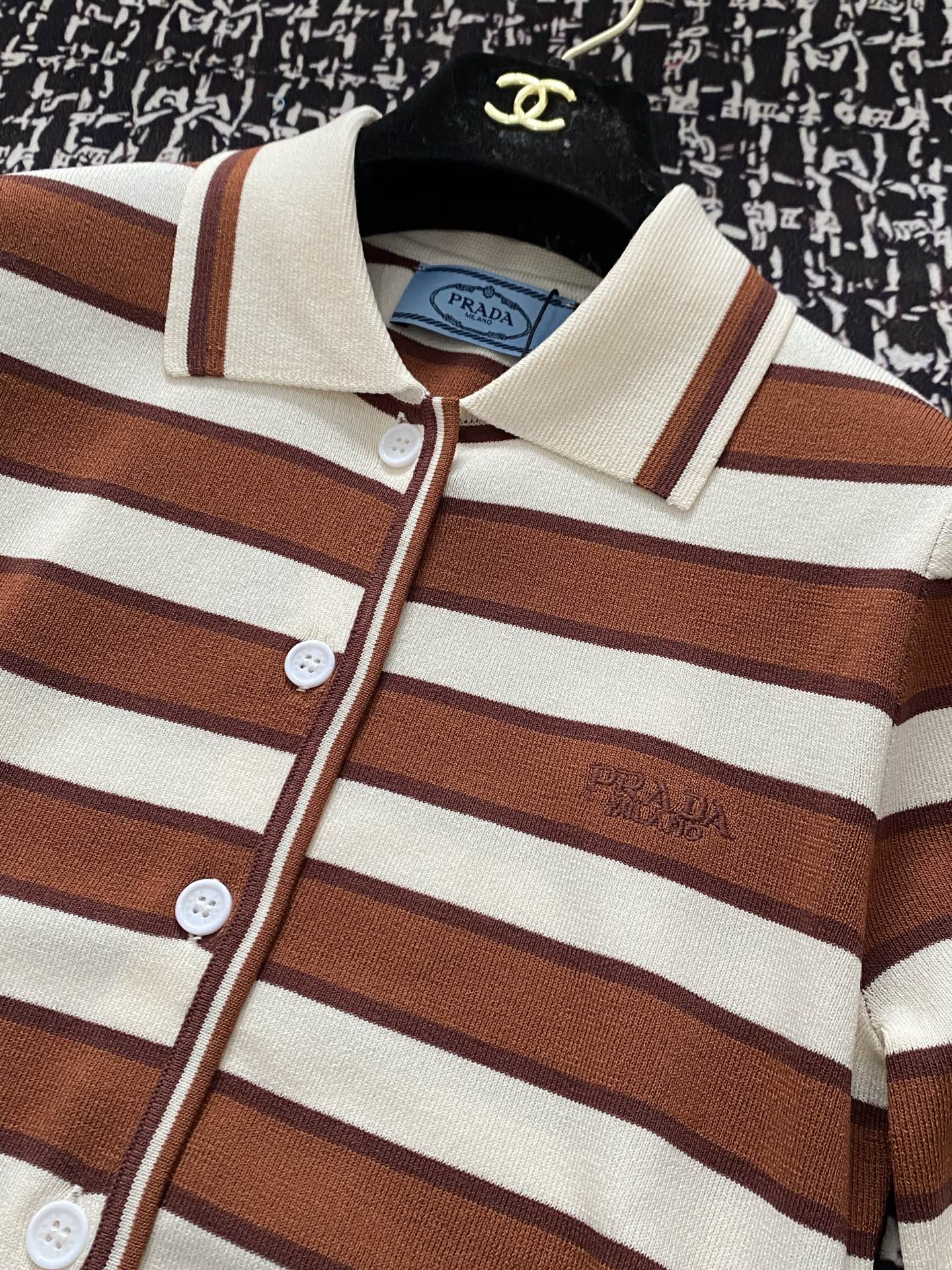 PRADA Striped Knit Cardigan with Embroidered Logo - Slim Fit, Chic Design 3 i1746617427029 3154 0 2