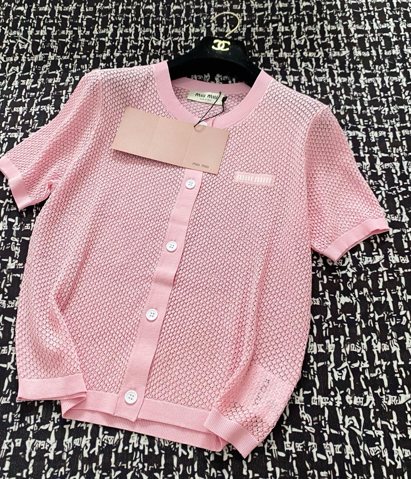 NO:335642,New three-color cardigan, embellishment and decoration, slim and versatile upper body, size //,,alexander wang19860909新款 三色开衫 点缀修饰 上身显瘦百搭 码数//,,alexander wang,Women's clothing