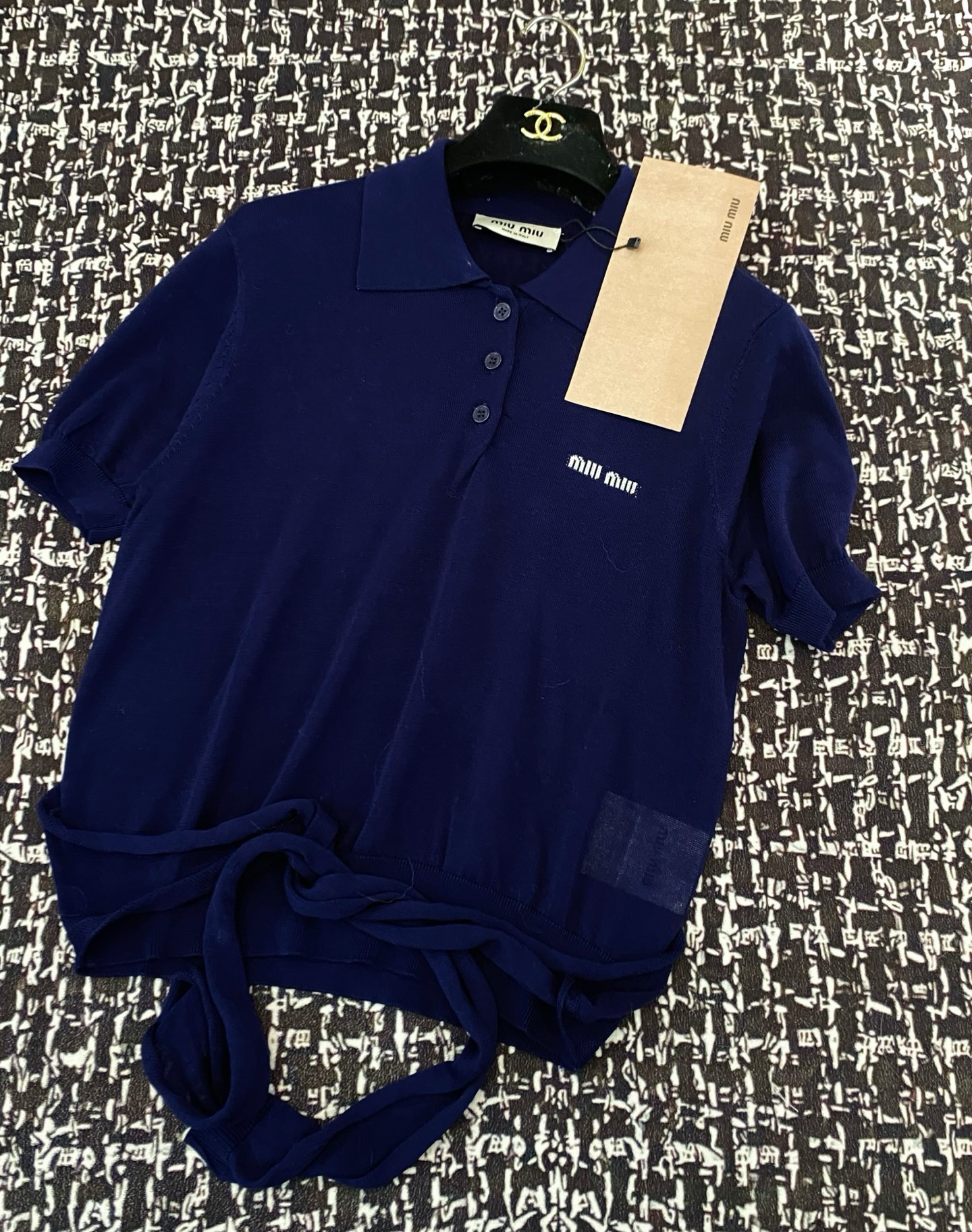 NO:332511,New three-color short-sleeved logo embellishment and decoration, slim and versatile color, size //, T-shirt, alexander wang19860909新款 三色短袖 logo点缀修饰 上身显瘦百搭 色 码数//,,T-shirt,alexander wang,Women's clothing