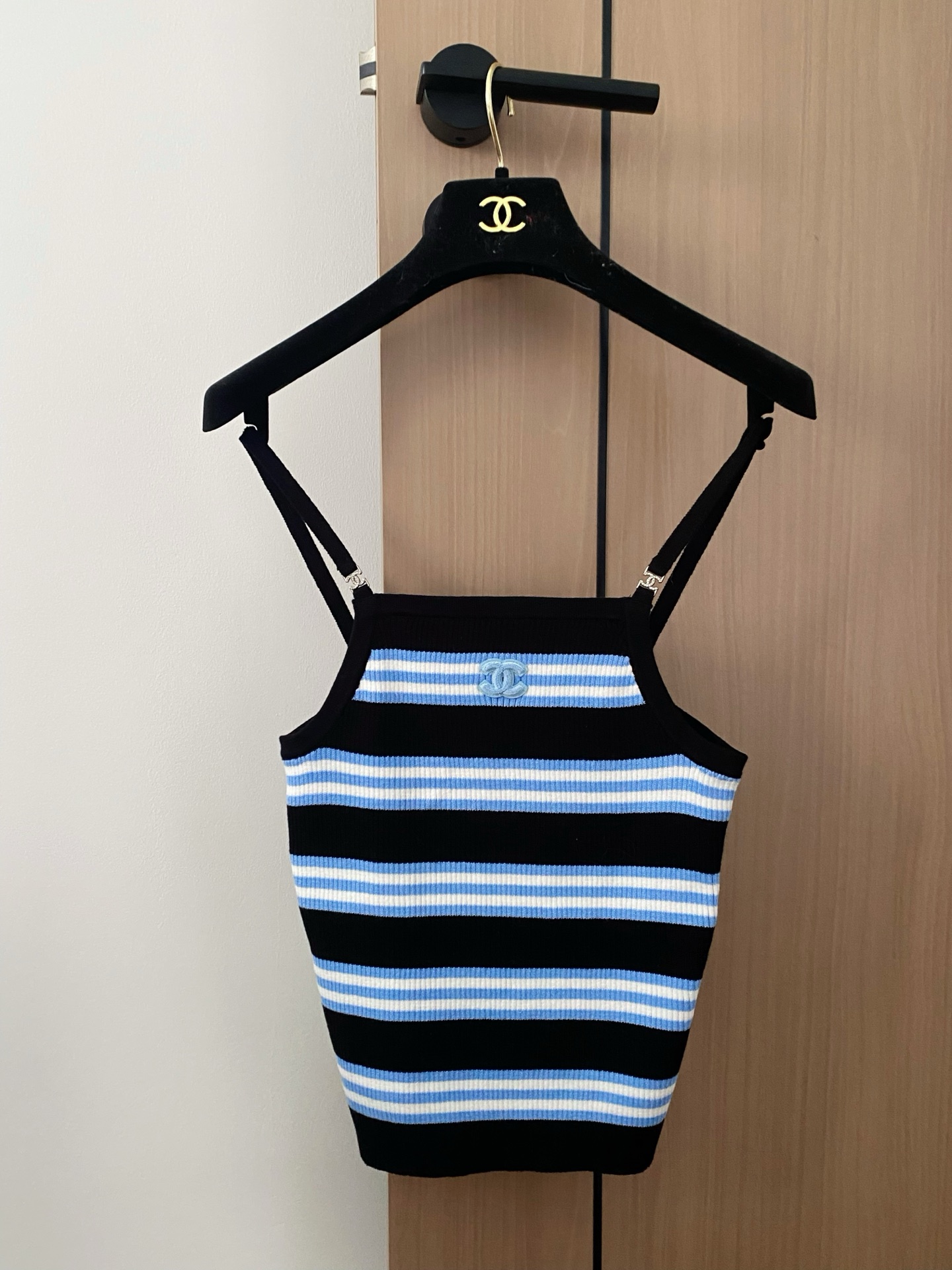 NO:424376,New three-color vest, breathable fabric, logo pattern design and embellishment!  !  High-end atmosphere of upper body color code number //, alexander wang19860909新款 三色背心 面料透气 logo图案设计修饰点缀！！上身高级氛围感 色 码数//,,alexander wang,Women's clothing