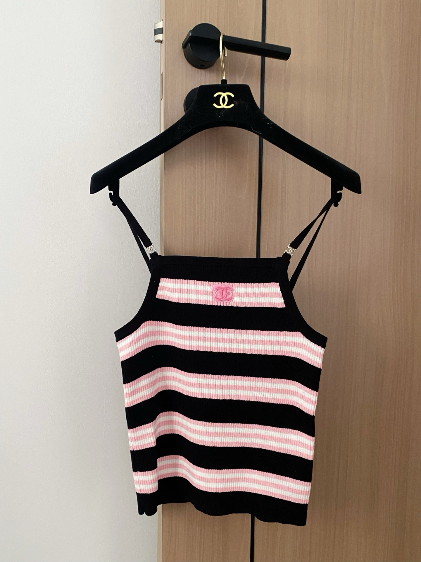 NO:424353,New three-color vest, breathable fabric, logo pattern design and embellishment!  !  High-end atmosphere of upper body color code number //, alexander wang19860909新款 三色背心 面料透气 logo图案设计修饰点缀！！上身高级氛围感 色 码数//,,alexander wang,Women's clothing