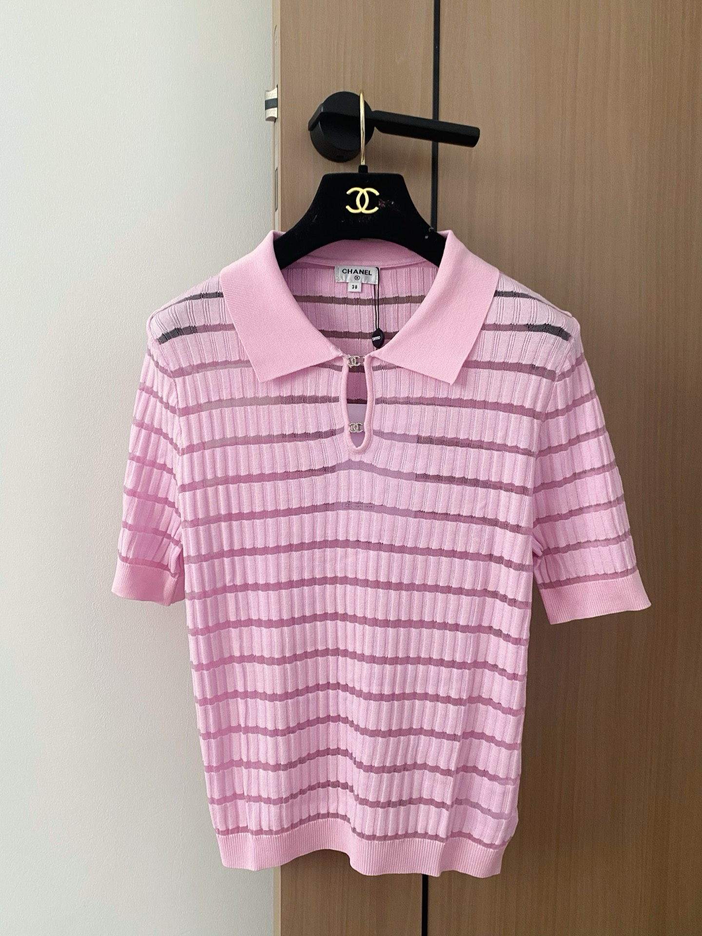 NO:424291,New three-color short-sleeved fabric breathable logo pattern design embellishment!  High-level atmosphere of upper body color code number //, T-shirt,alexander wang19860909新款 三色短袖 面料透气 logo图案设计修饰点缀！上身高级氛围感 色 码数//,,T-shirt,alexander wang,Women's clothing