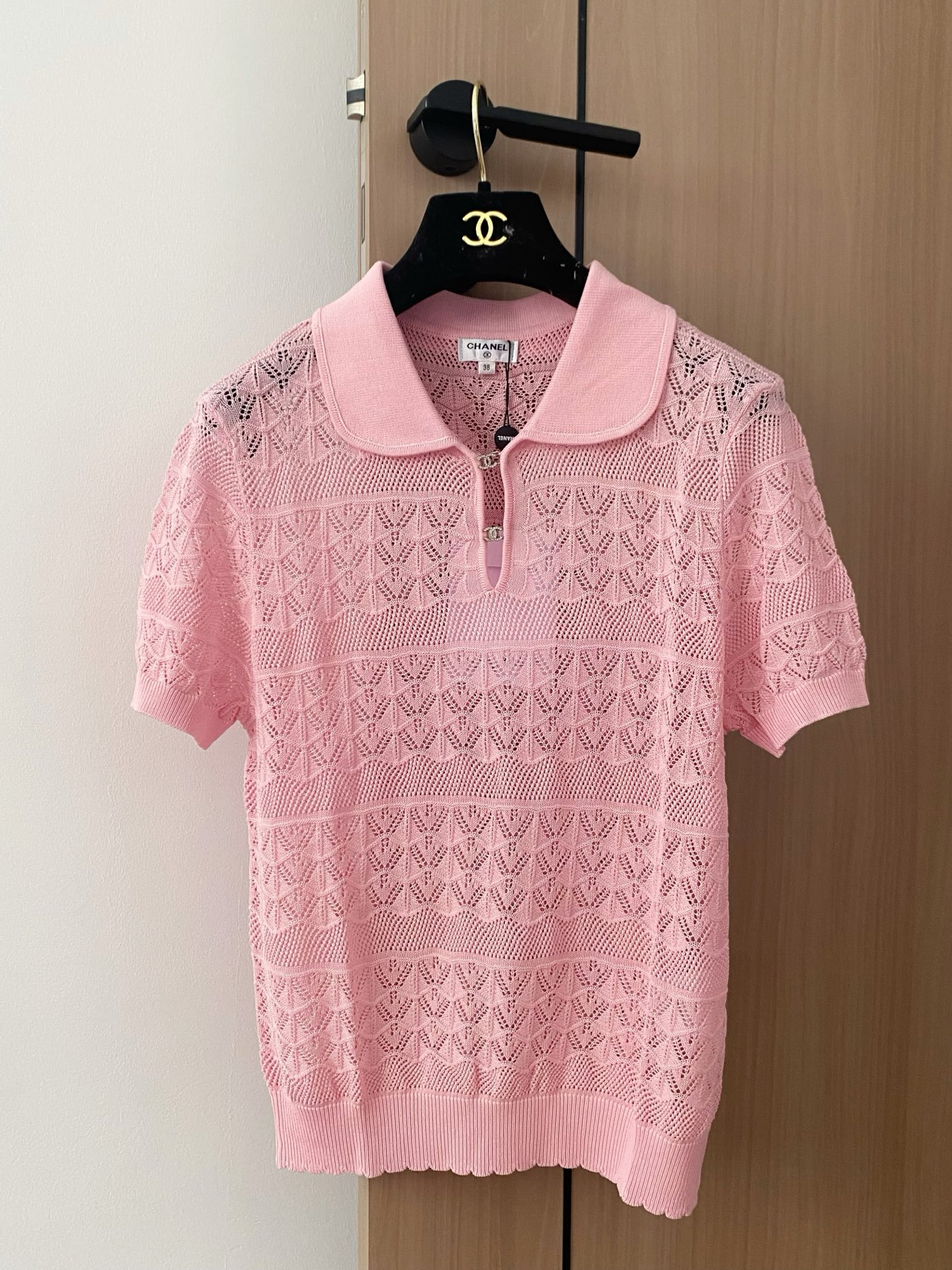 NO:419210,New three-color hollow short sleeves, breathable fabric, logo pattern design embellishment!  High-level atmosphere on the upper body. Number of codes//, T-shirt,alexander wang19860909新款 三色镂空短袖 面料透气 logo图案设计修饰点缀！上身高级氛围感 码数//,,T-shirt,alexander wang,Women's clothing
