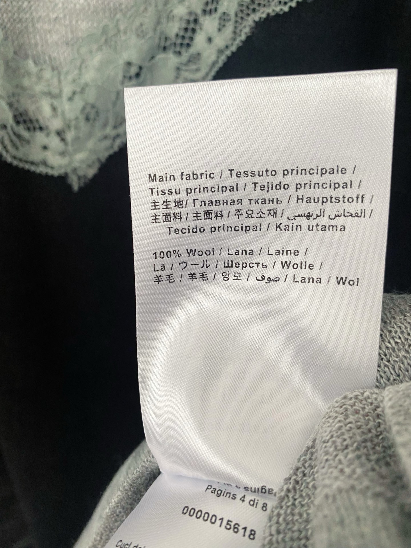 🛒—新款发售— 𝐕𝐀𝐋𝐄𝐍𝐓𝐈𝐍𝐎 𝟐𝟓年新款三色短袖 图案logo修饰点缀 上身時尚鬆弛感🈵️🈵️ 𝟑