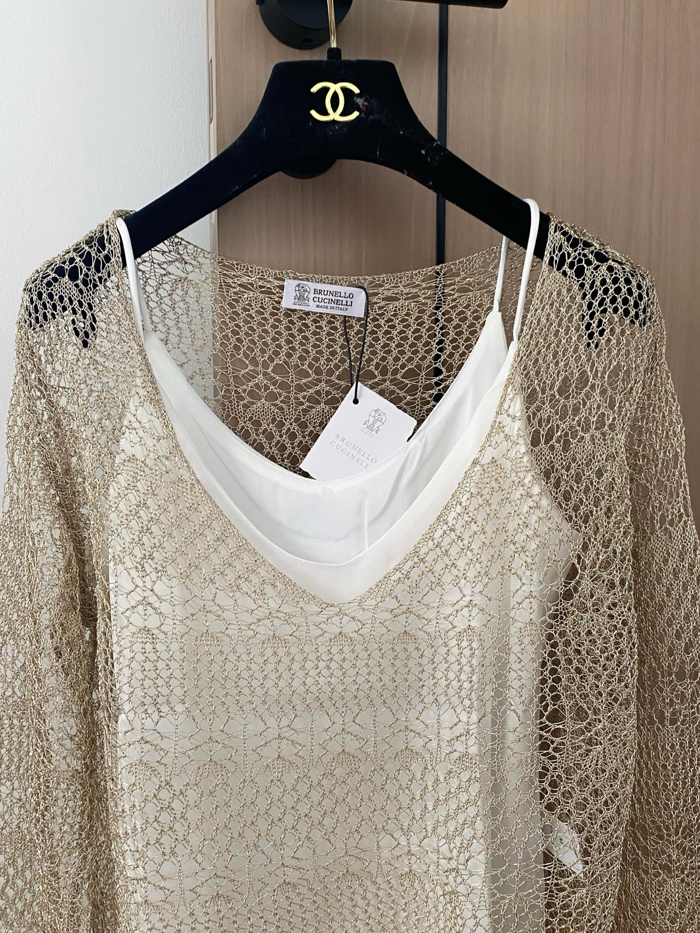 🛒—新款发售— 𝐁𝐂 𝟐𝟓新款 三色背心 面料透气 两件套设计显瘦高级 上身高级氛围感🈵️🈵️ 𝟏色𝟑碼