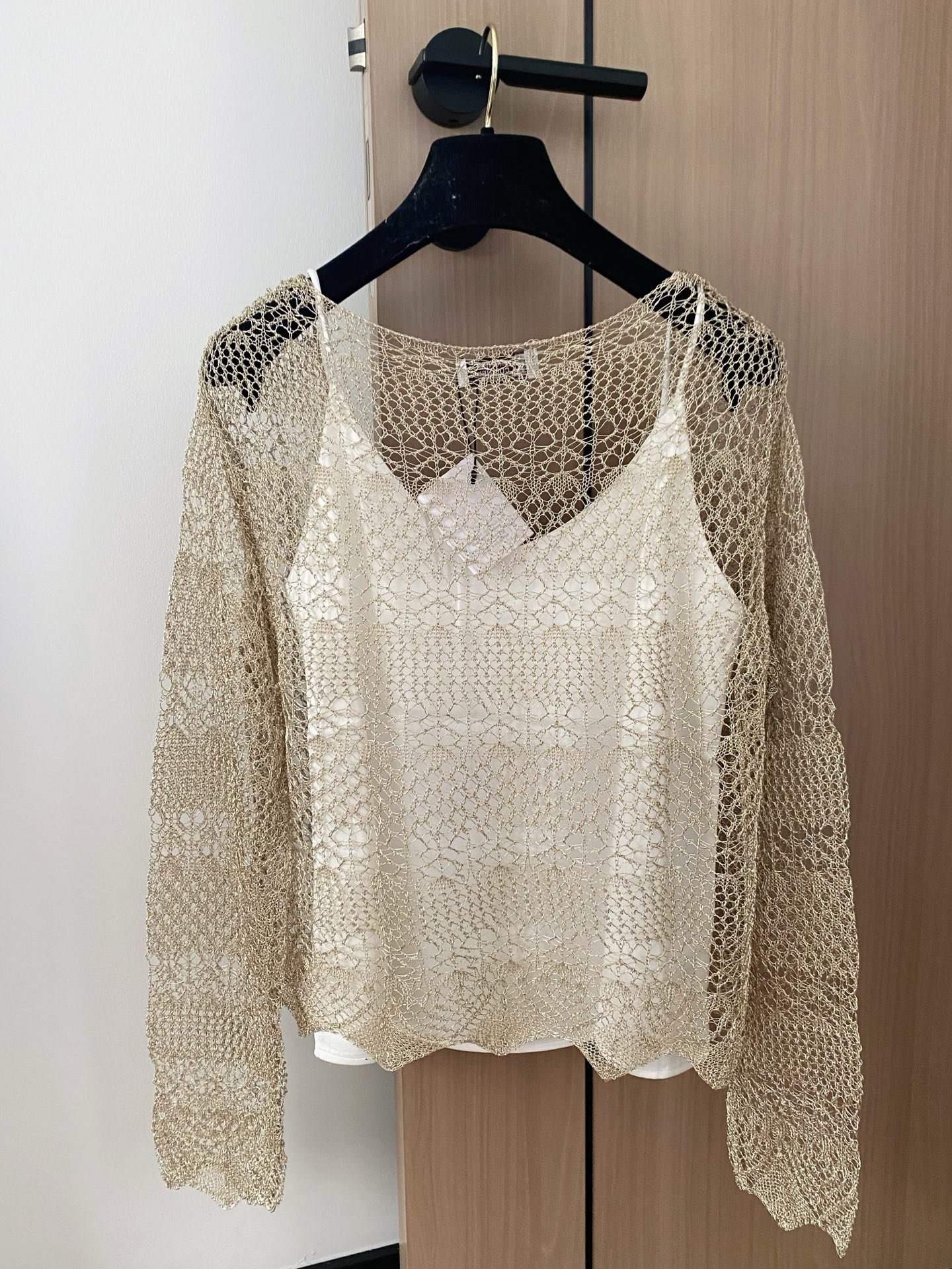 🛒—新款发售— 𝐁𝐂 𝟐𝟓新款 三色背心 面料透气 两件套设计显瘦高级 上身高级氛围感🈵️🈵️ 𝟏色𝟑碼