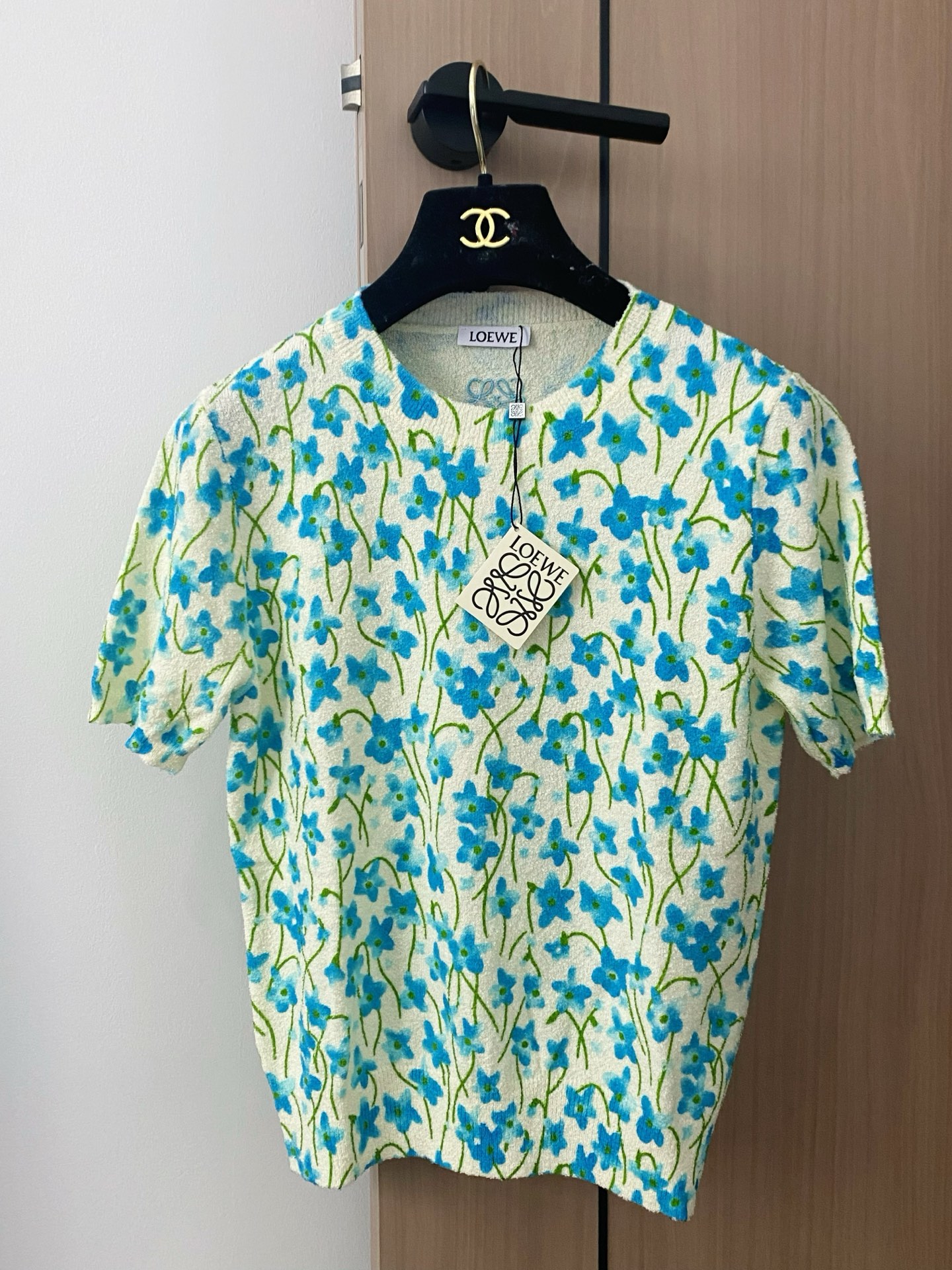 NO:426166,New round neck short sleeve pattern logo modification matching, super slimming on the upper body, size //, T-shirt, alexander wang19860909新款圆领短袖 图案logo修饰搭配 上身超級顯瘦 码数//,,T-shirt,alexander wang,Women's clothing