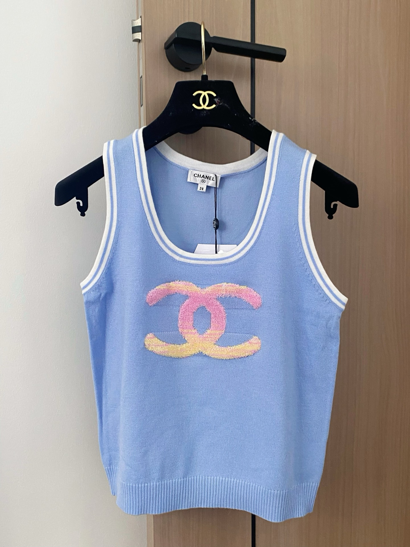 NO:426194,New three-color vest, breathable fabric, logo pattern design and embellishment!  High-end atmosphere on the upper body. Number of codes//,alexander wang19860909新款 三色背心 面料透气 logo图案设计修饰点缀！上身高级氛围感 码数//,,alexander wang,Women's clothing