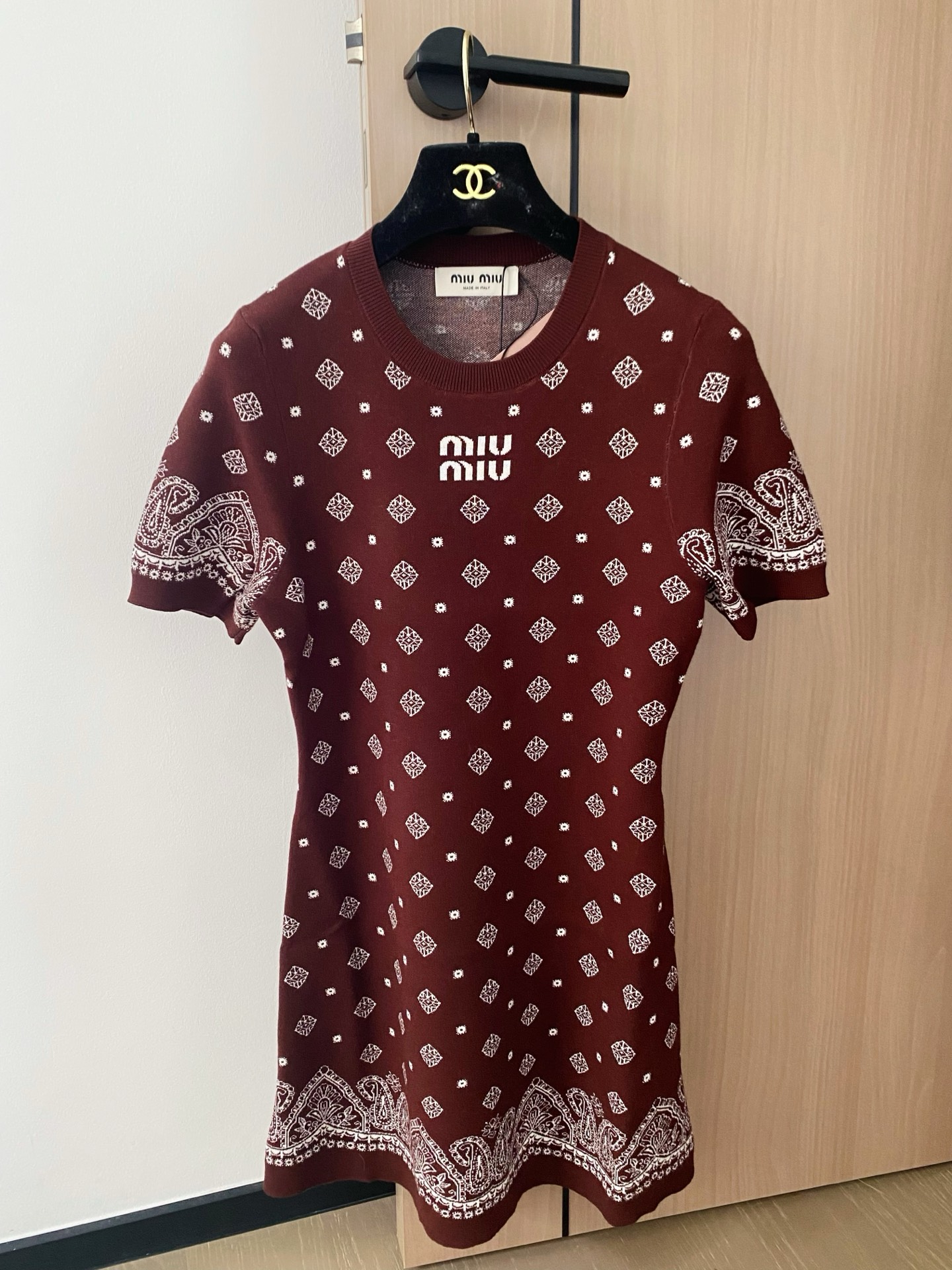 NO:429687,New two-color short-sleeved skirt, embroidered and embroidered, age-reducing girl, slim and versatile color, size //, skirts, T-shirt, alexander wang19860909新款 二色短袖裙 刺绣logo点缀修饰 减龄少女 上身显瘦百搭 色 码数//,,skirts,T-shirt,alexander wang,Women's clothing