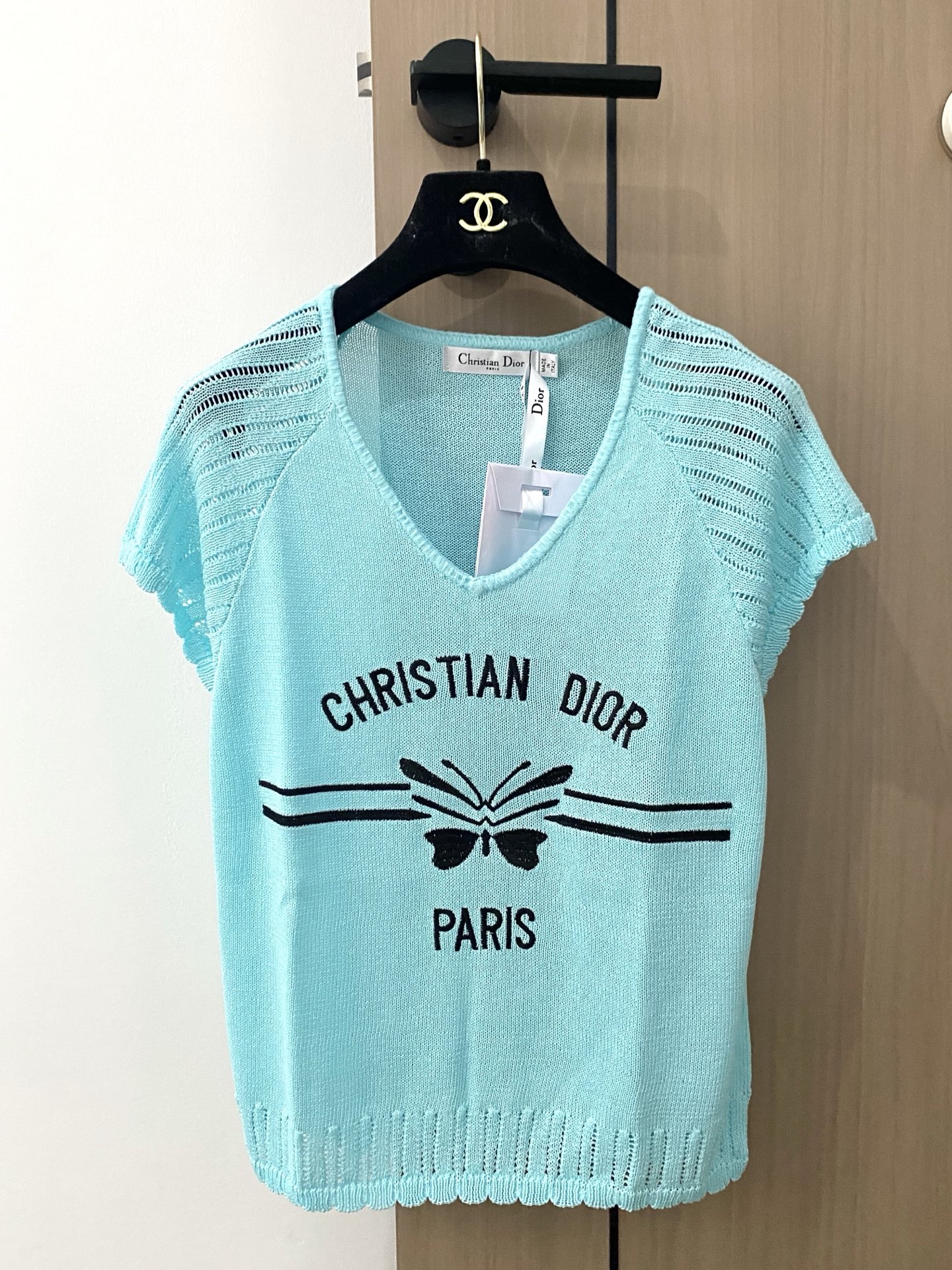 NO:445497,New three-color vest, exquisite logo pattern embellishment, top body slim and fashionable color //,,alexander wang19860909新款 三色背心 精美logo图案点缀修饰 上身顯瘦時尚 色//,,alexander wang,Women's clothing