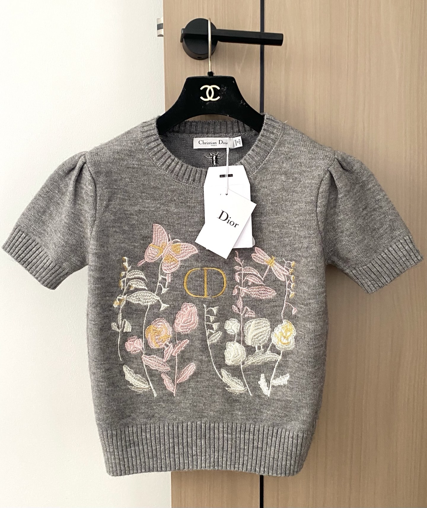 NO:445464,New short-sleeved logo pattern embellishment and decoration, slim and fashionable upper body color //, T-shirt,alexander wang19860909新款短袖 logo图案点缀修饰 上身顯瘦時尚 色//,,T-shirt,alexander wang,Women's clothing