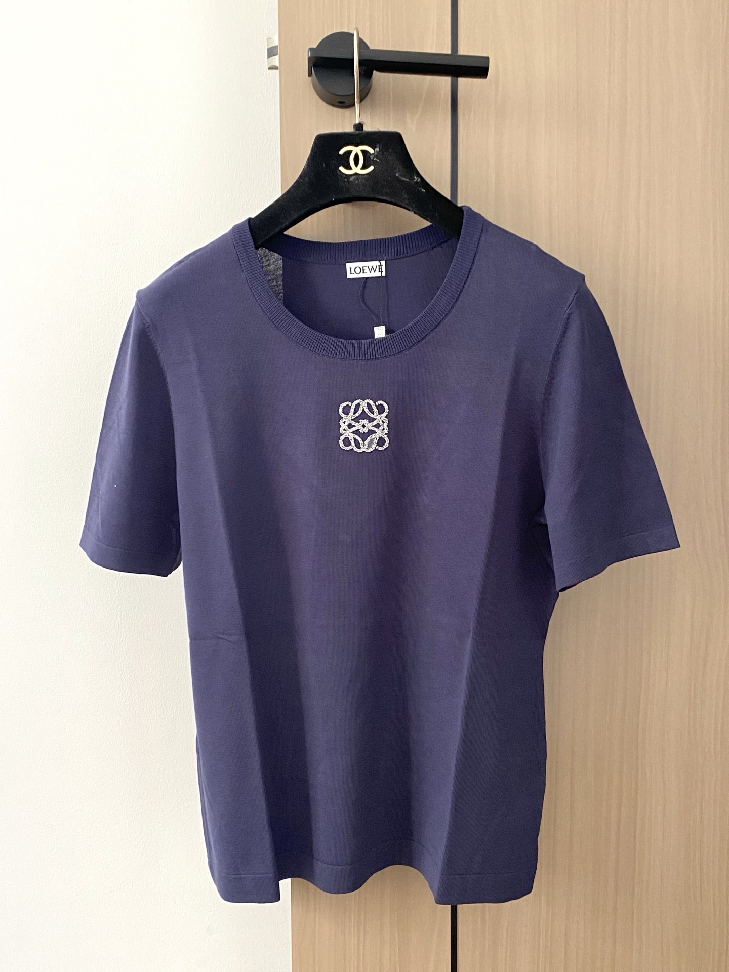 NO:447796,New two-color short-sleeved logo pattern logo modification matching! Super slim upper body color code //, T-shirt,alexander wang19860909新款 二色短袖 logo图案logo修饰搭配！上身超級顯瘦 色碼 //,,T-shirt,alexander wang,Women's clothing