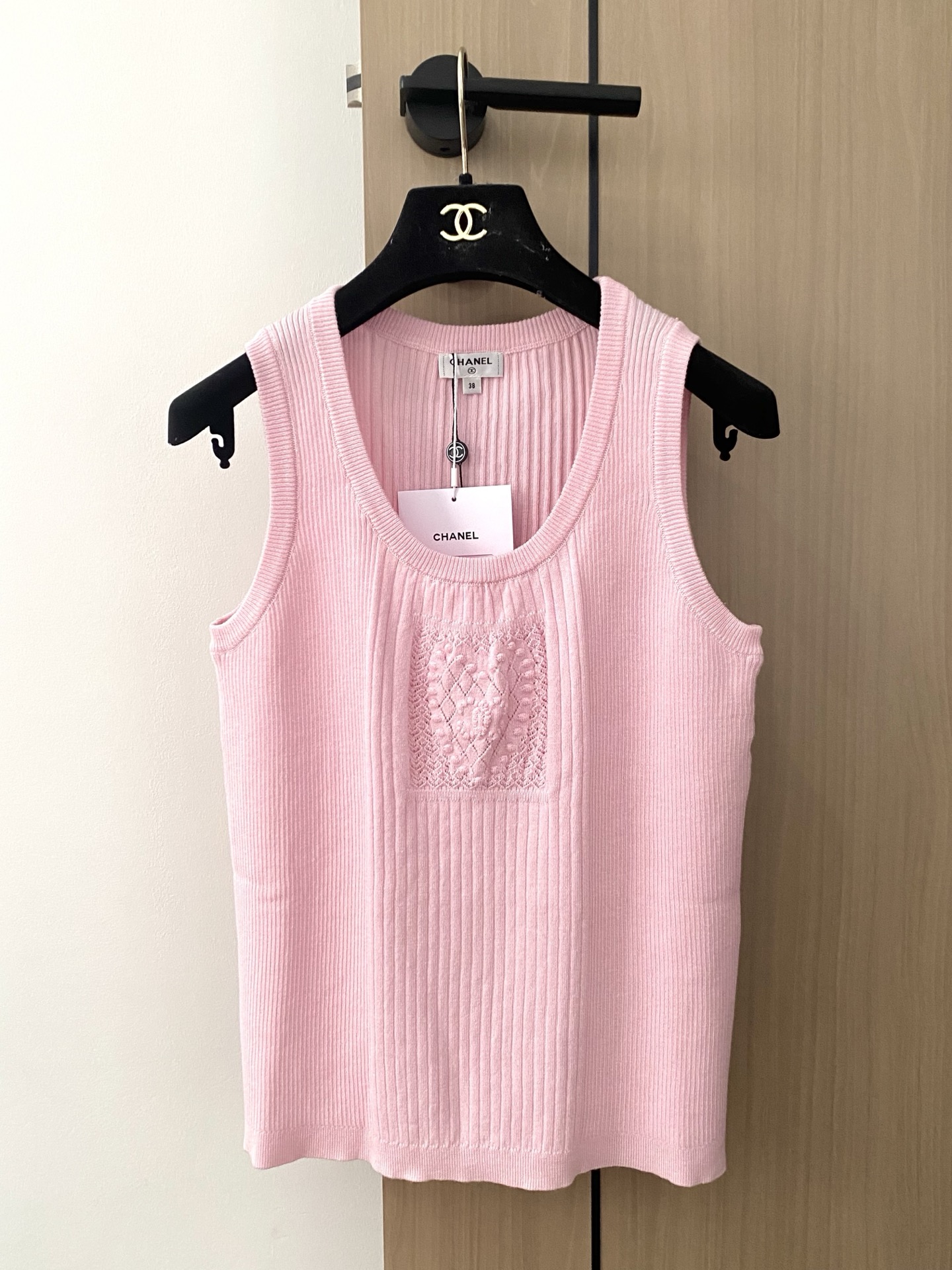 NO:452990,New three-color vest, breathable fabric, logo pattern embellishment, high-end atmosphere on the upper body, color code, alexander wang19860909新款 三色背心 面料透气 logo图案修饰点缀 上身高级氛围感 色碼,,alexander wang,Women's clothing