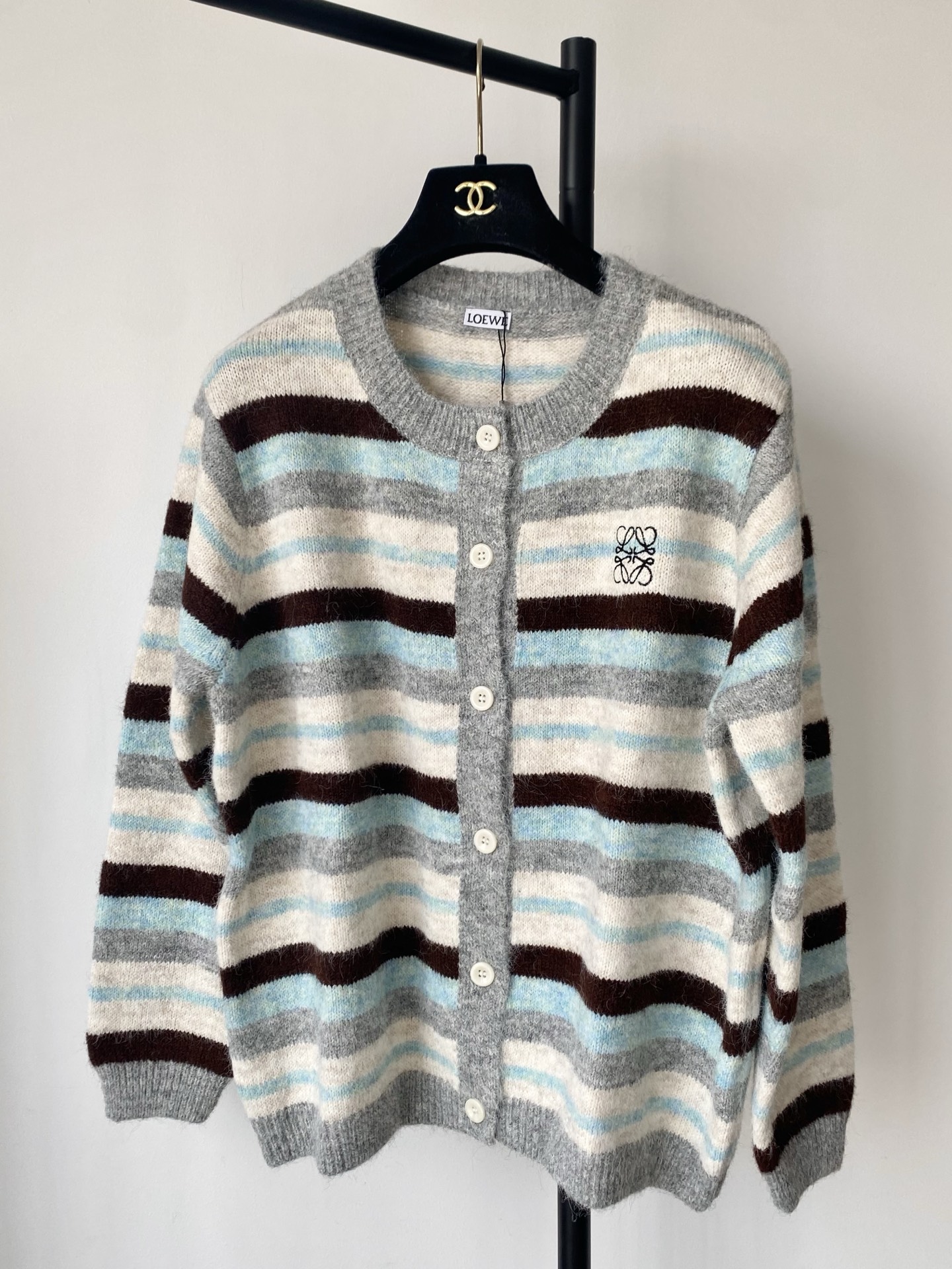 NO:462301,New two-color cardigan, embroidered logo modification and matching! Super slim upper body color code //, alexander wang19860909新款 二色开衫 刺绣logo修饰搭配！上身超級顯瘦 色碼 //,,alexander wang,Women's clothing