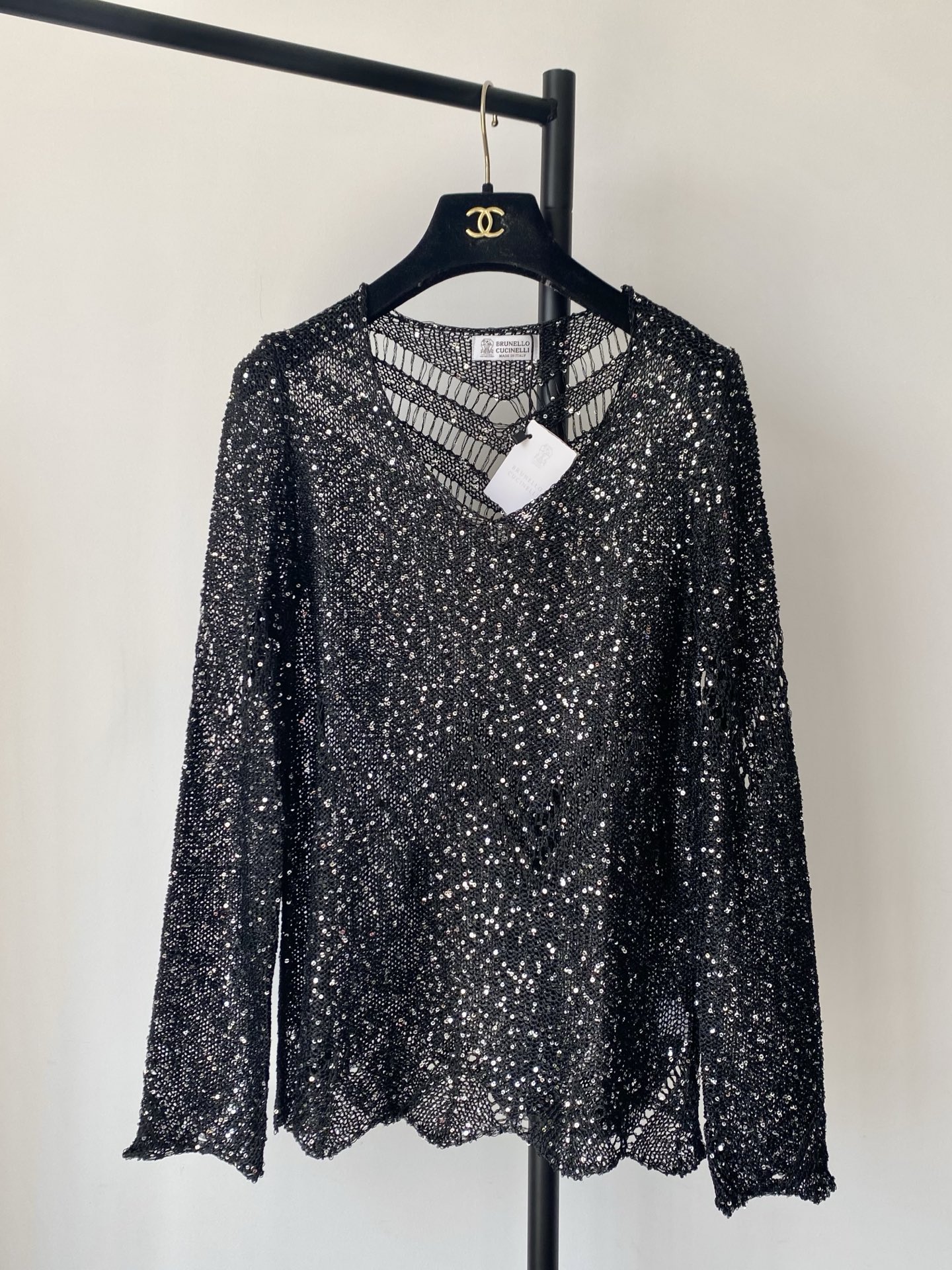 NO:460959,New two-color beaded long sleeves, fabric breathable, slim and high-end, upper body high-end atmosphere, color code //,,alexander wang19860909新款 二色珠片长袖 面料透气 显瘦高级 上身高级氛围感 色碼 //,,alexander wang,Women's clothing