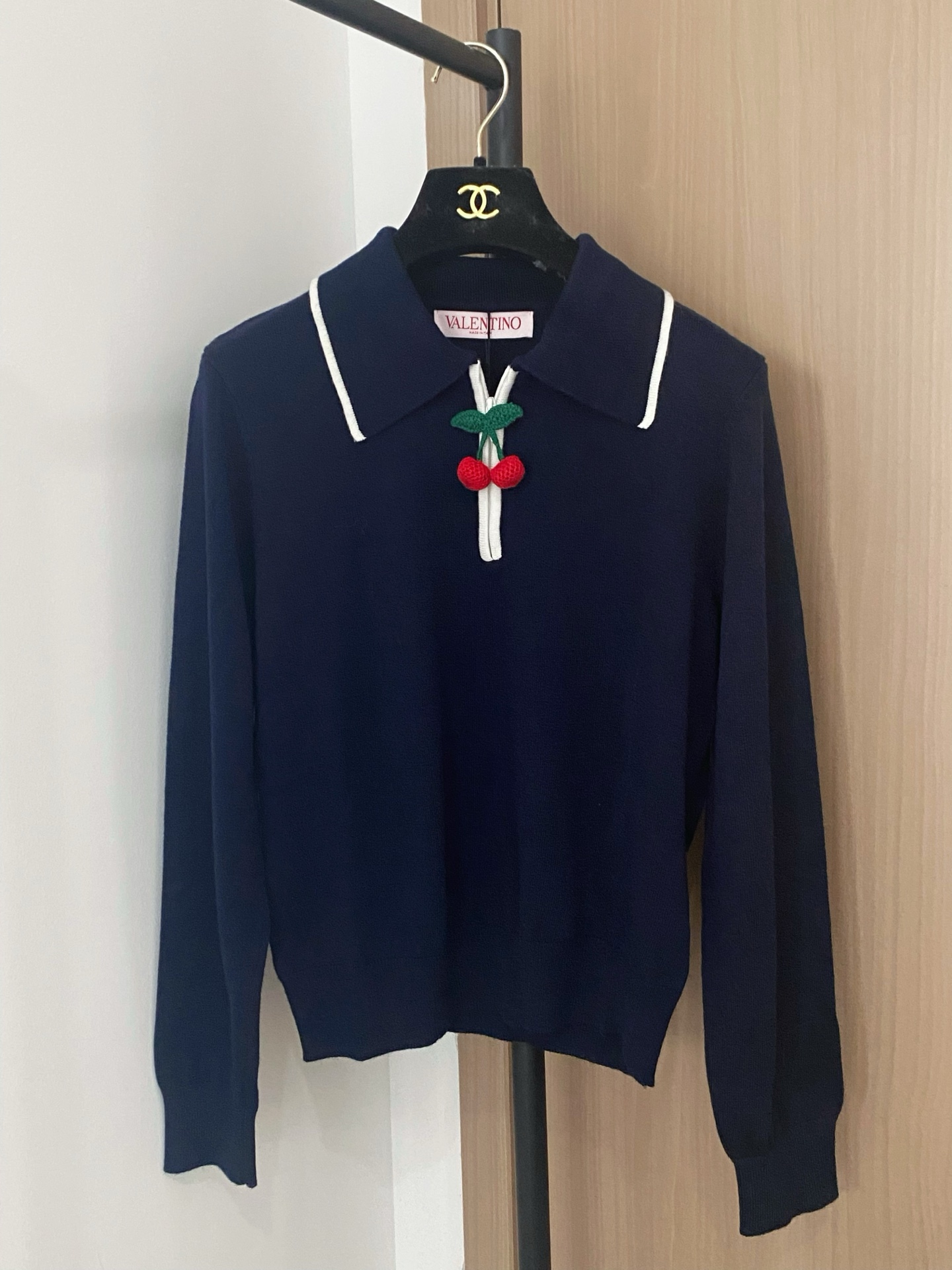 NO:473422,New Year's new two-color lapel long sleeves, cherry zipper embellishment, fashionable and relaxing feeling on the upper body, color code //,,alexander wang19860909年新款二色翻领长袖 樱桃拉链修饰点缀 上身時尚鬆弛感 色碼 //,,alexander wang,Women's clothing