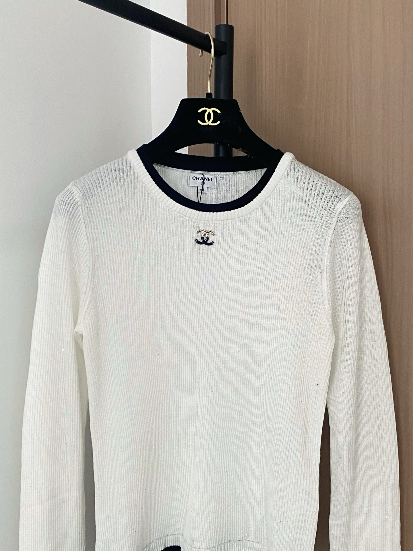 Chanel Women's White Long Sleeve Top with Black Trim and Logo Accent 3 i1756358313118 2230 0 1