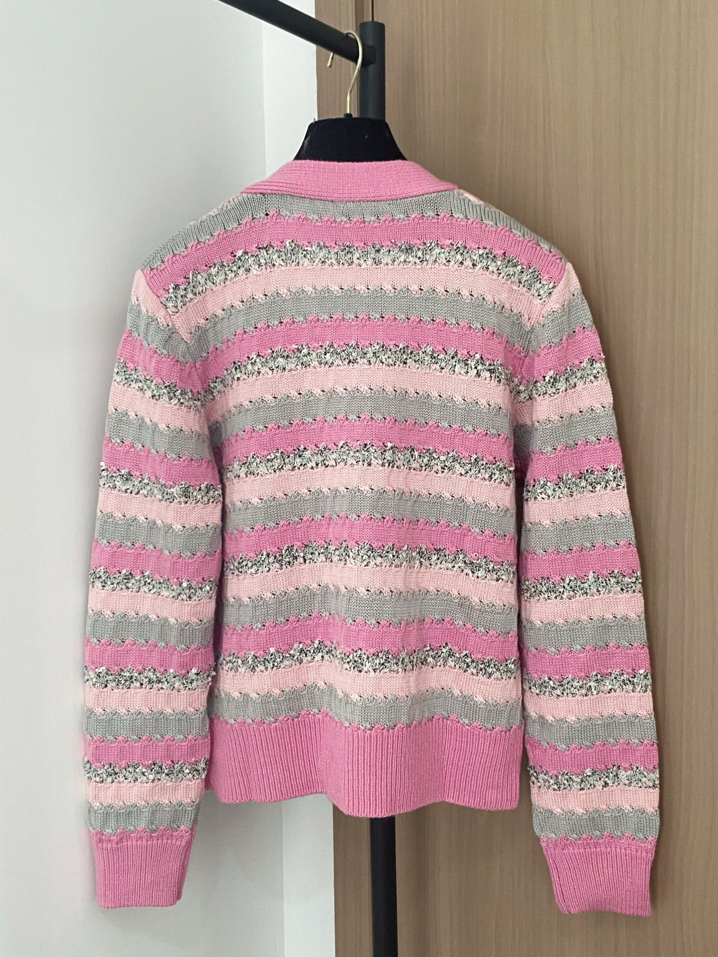 Elegant Chanel Striped Knit Cardigan with V-Neck and Logo Details 8 i1756359499257 741 0 6