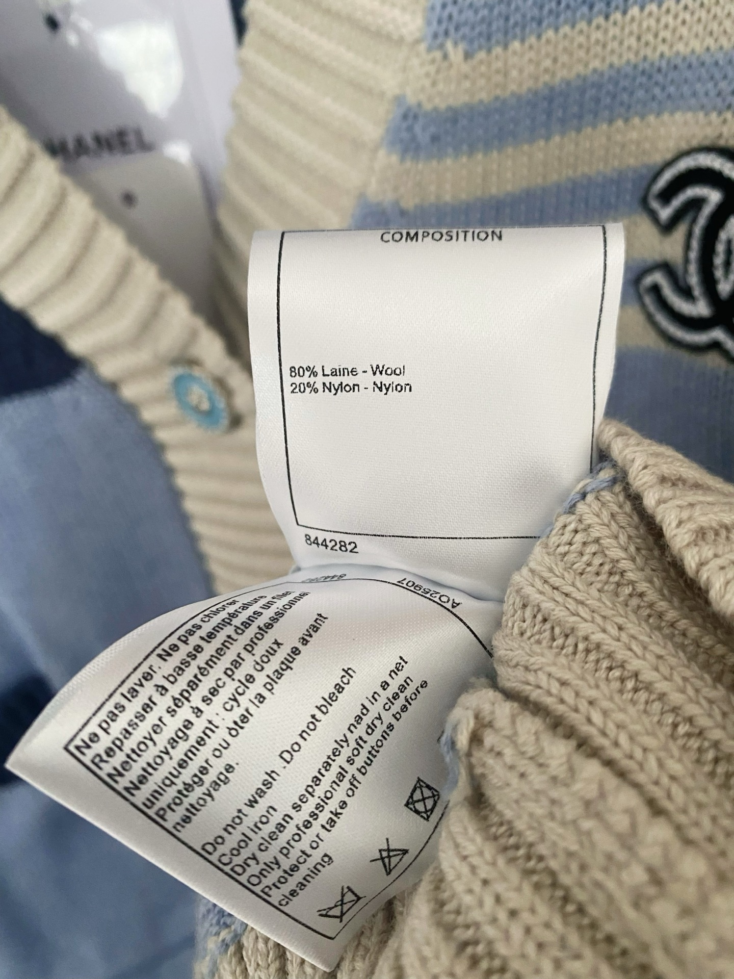 Chanel Women's New Cardigan Breathable Logo Pattern Decorated, High-end Style 9 i1756362828668 6521 0 7