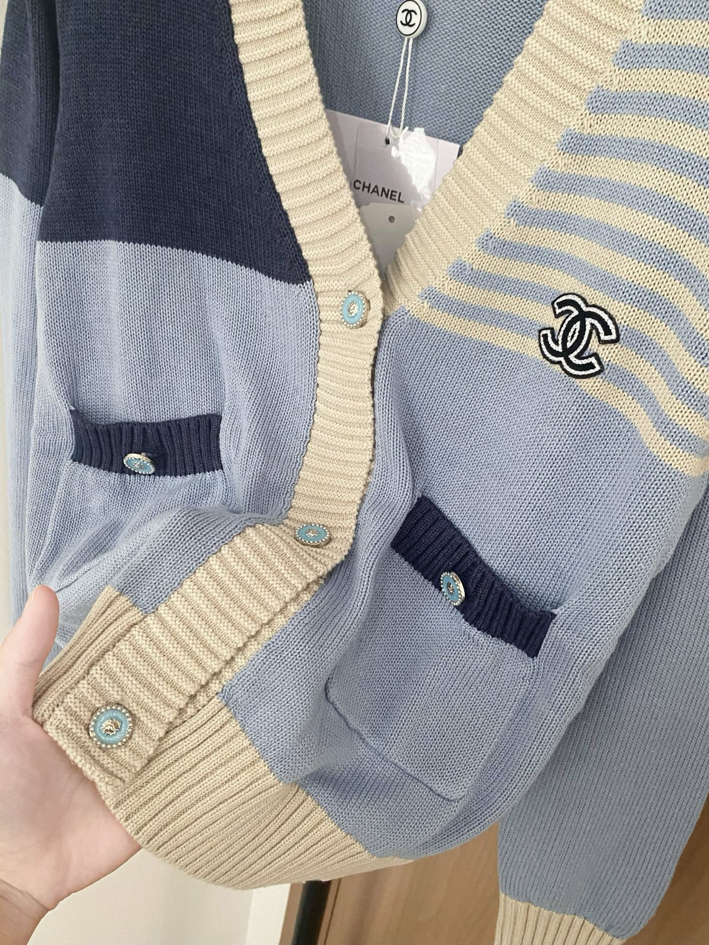 Chanel Women's New Cardigan Breathable Logo Pattern Decorated, High-end Style 6 i1756362828775 2867 0 4