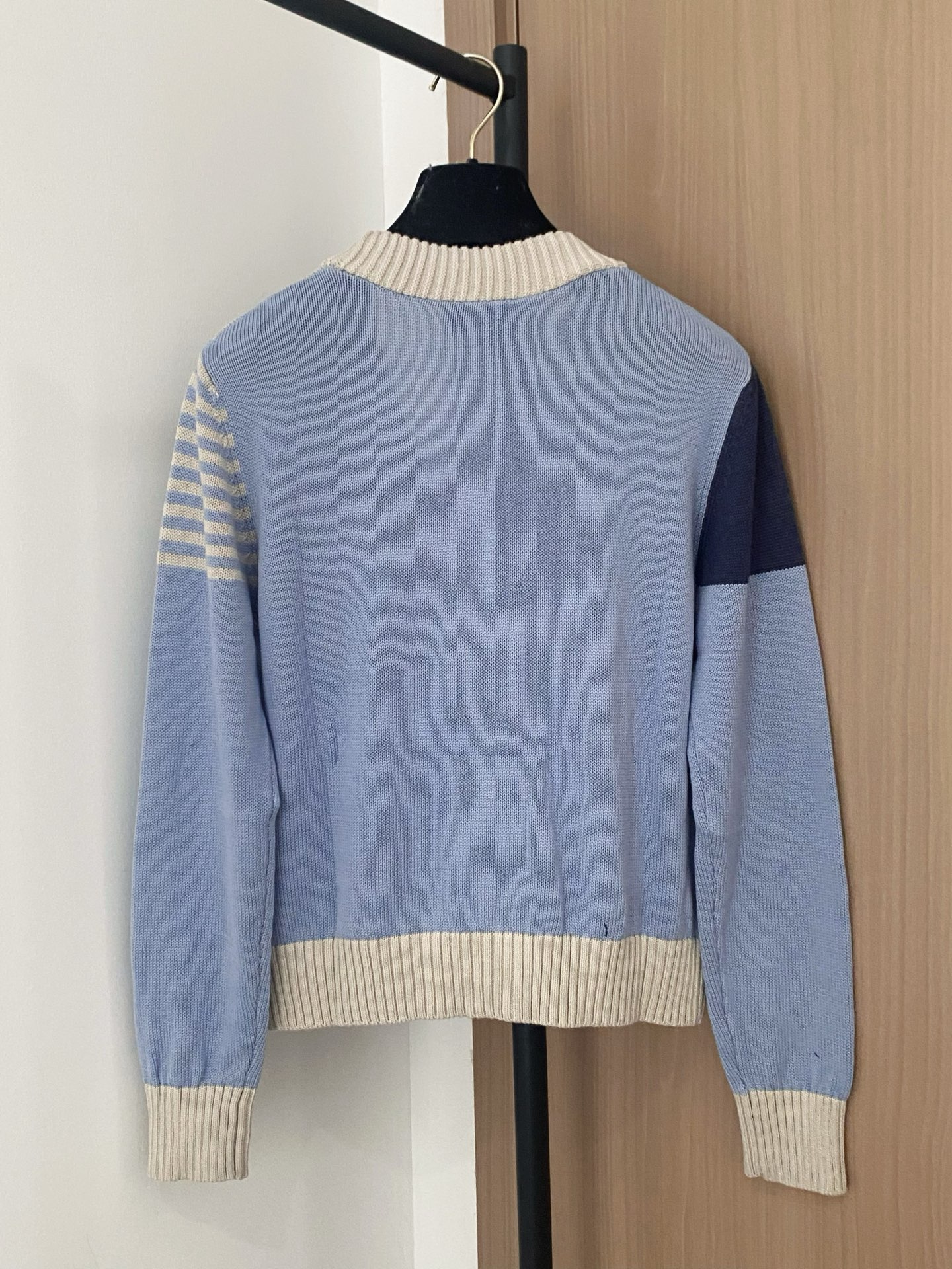Chanel Women's New Cardigan Breathable Logo Pattern Decorated, High-end Style 8 i1756362830740 9901 0 6
