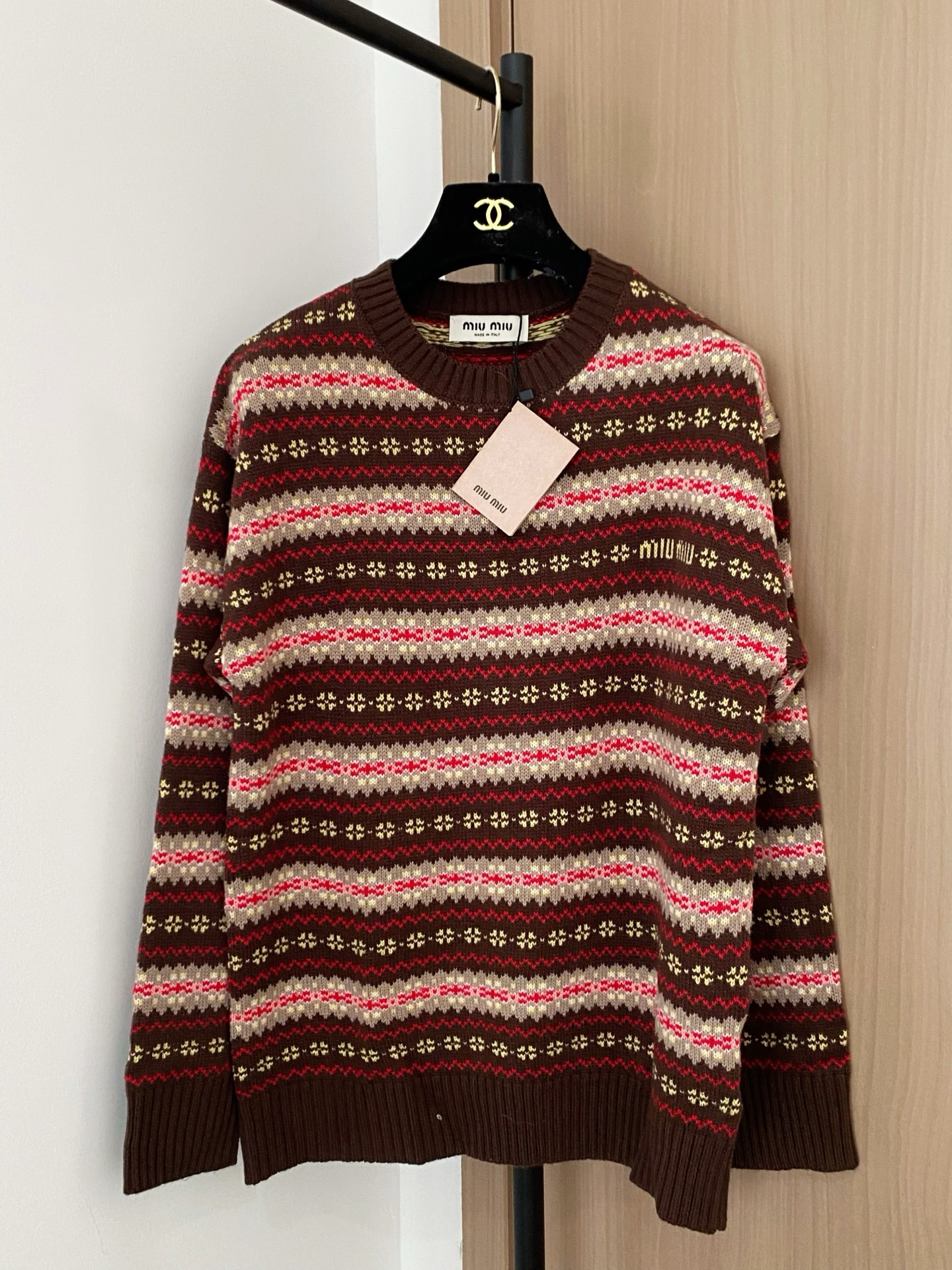 NO:489522,New long-sleeved logo embellishment! Age-reducing upper body makes you look slim and versatile. Color code //,,alexander wang19860909新款长袖 logo点缀修饰！减龄上身显瘦百搭 色碼 //,,alexander wang,Women's clothing