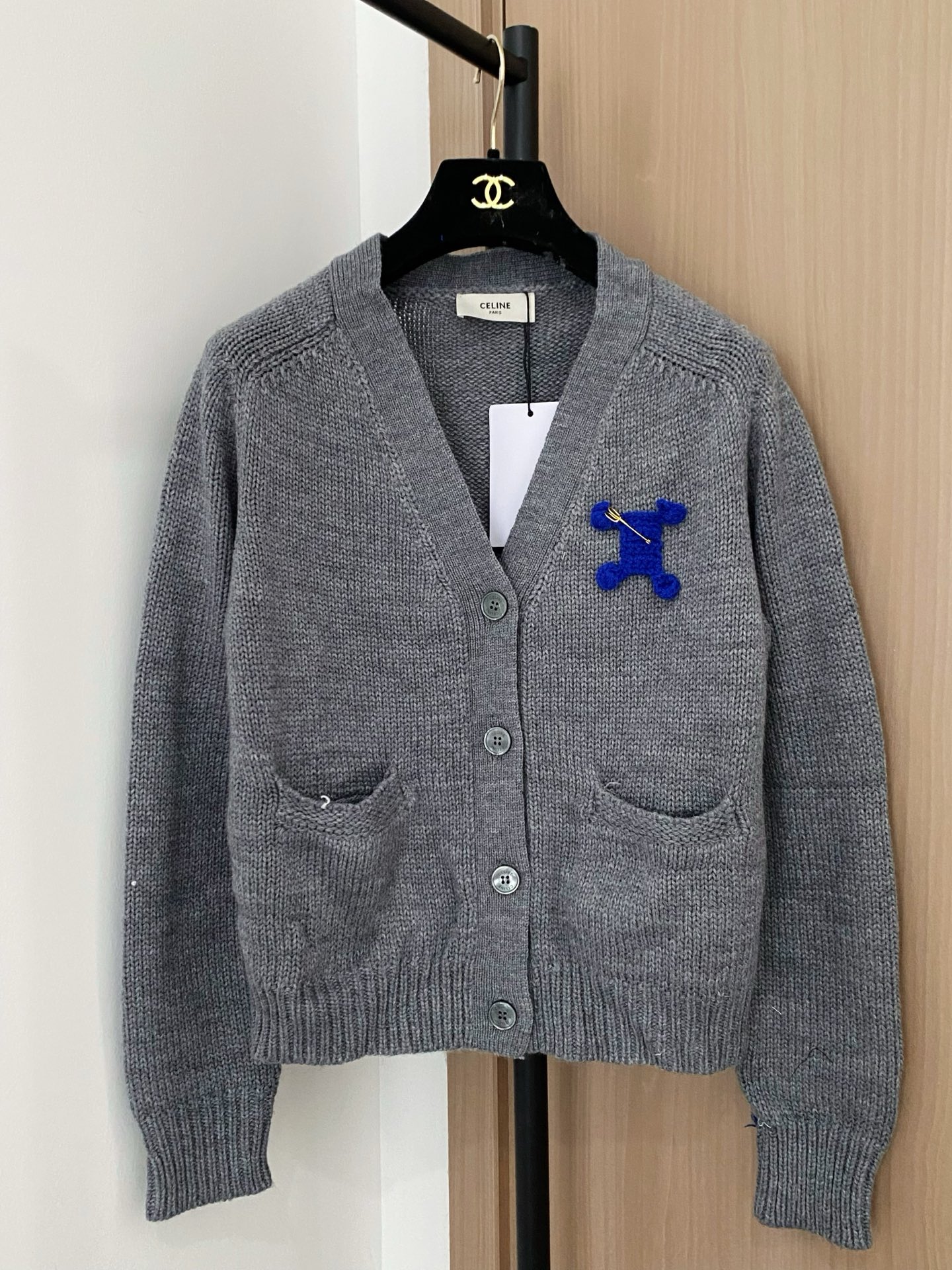 NO:489540,Four-color cardigan pattern embellishment, high-end fashion, color code //,,alexander wang19860909四色开衫 图案修饰点缀 上身高級時尚 色碼 //,,alexander wang,Women's clothing