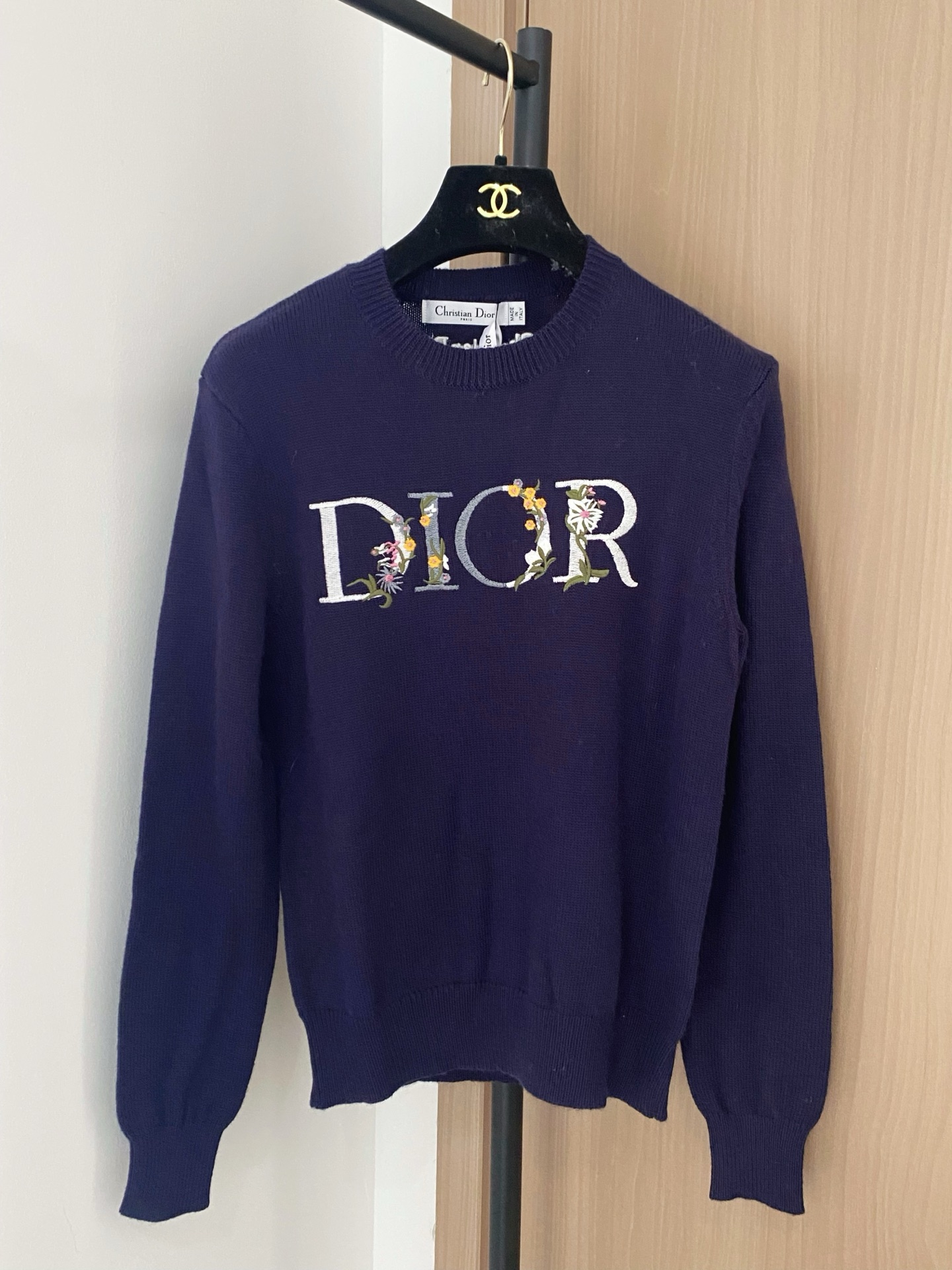 NO:489581,New three-color long sleeves embroidered logo embellishment and decoration, slim and fashionable upper body color code //,,alexander wang19860909新款 三色长袖 刺绣logo点缀修饰 上身顯瘦時尚 色碼 //,,alexander wang,Women's clothing