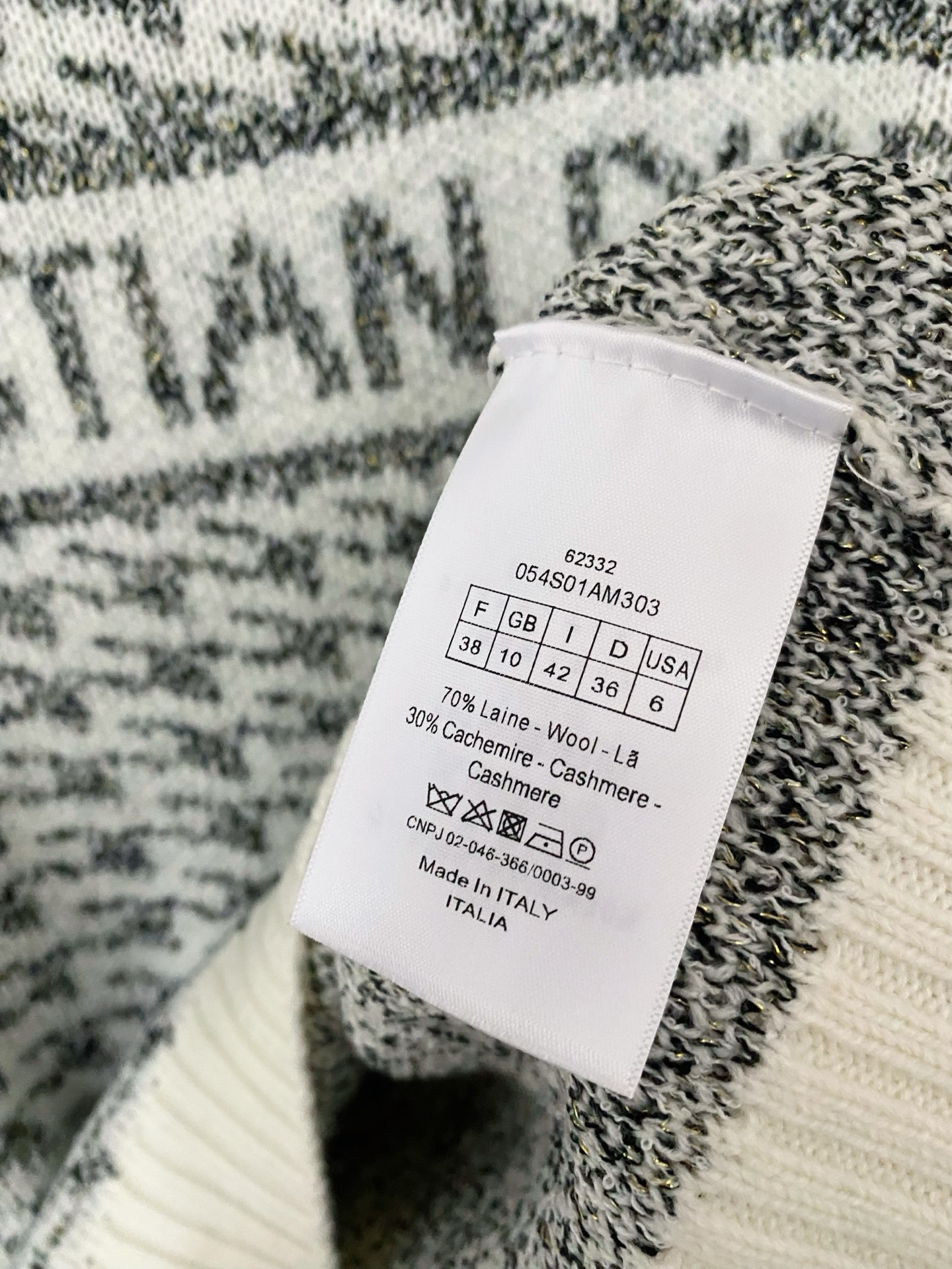 𝐃𝐢𝐨𝐫 𝟐𝟓新款 二色背心 logo图案点缀修饰 上身顯瘦時尚 𝟐色𝟑碼 𝟑𝟔/𝟑𝟖/𝟒𝟎