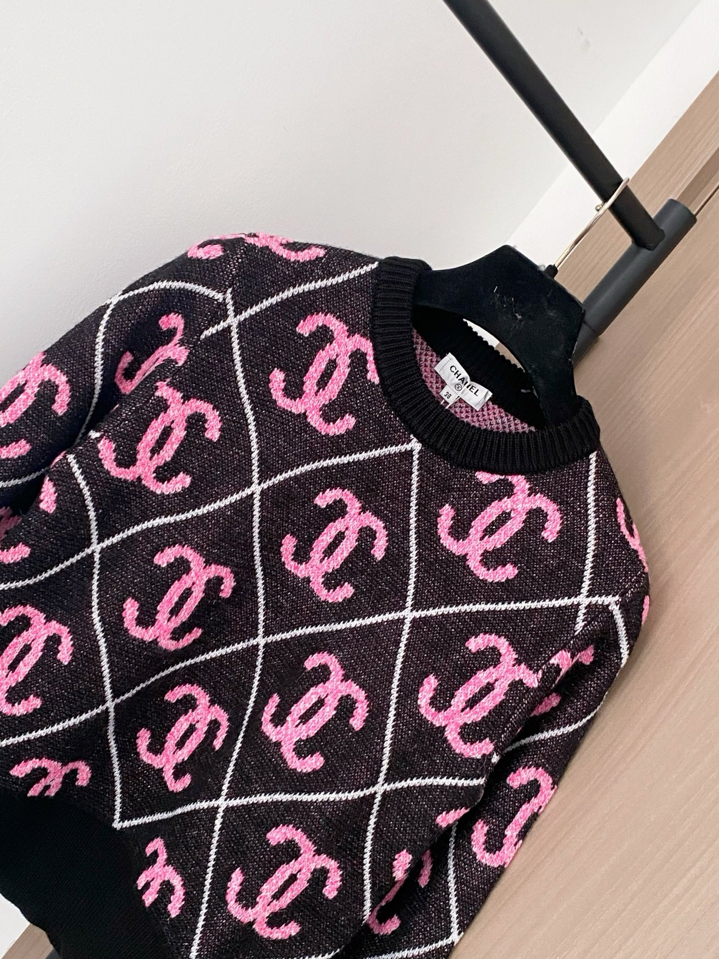 Chanel Women's Long Sleeve Sweater with Logo Pattern - Luxurious & Breathable 4 i1757874528445 3738 0 2