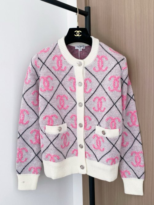 Chanel 25 New Women's Cardigan - Breathable Fabric, Elegant Logo Design 1 Chanel 25 New Women's Cardigan - Breathable Fabric, Elegant Logo Design