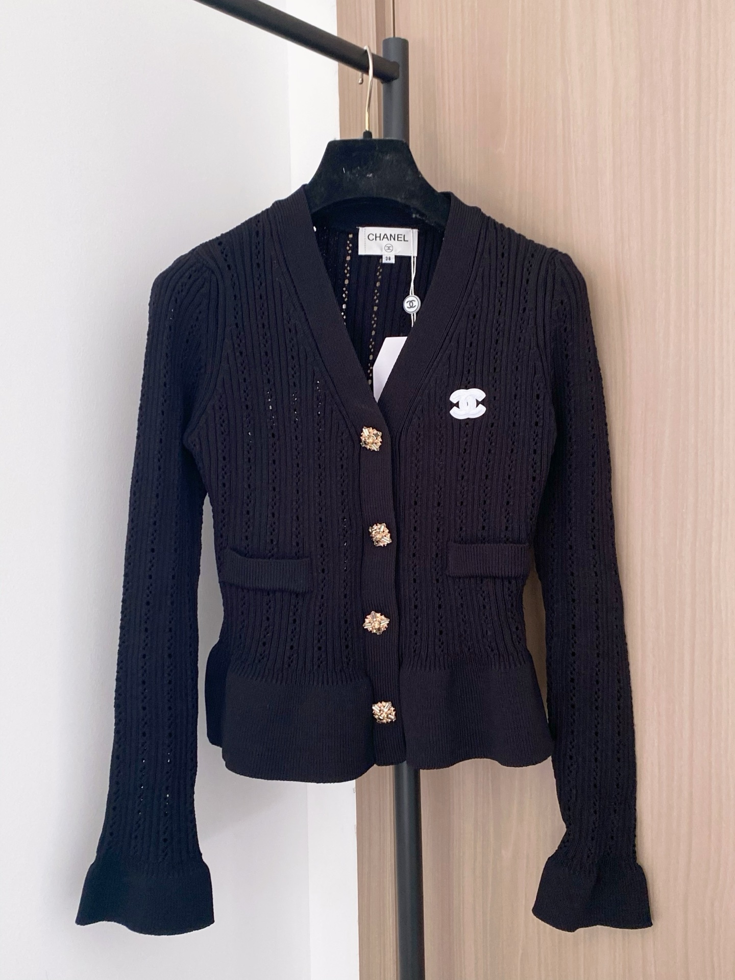 Chanel Cardigan - Stijlvol zwart vest met logo - Nieuwe collectie