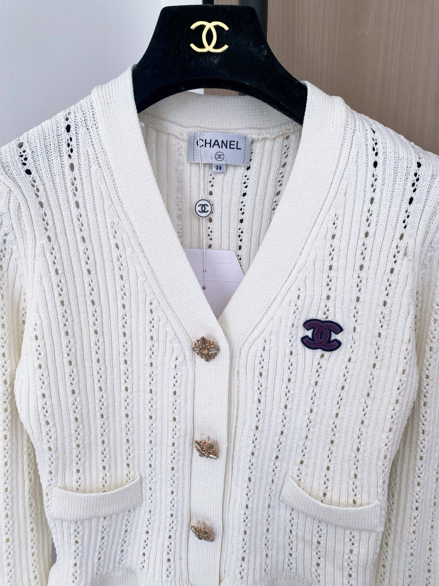 Chanel 25 New Women's Cardigan Breathable Fabric Logo Pattern Embellishment 8 i1757874793476 7964 0 5