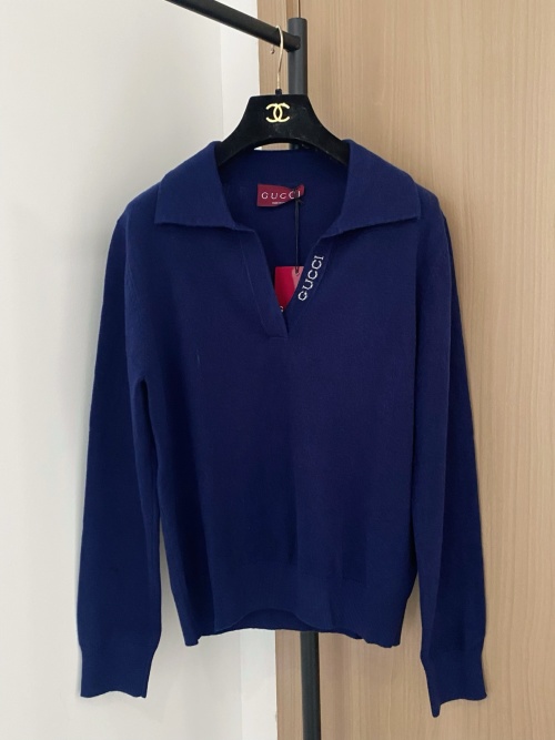 Gucci Women's Long Sleeve Polo Shirt with Logo Accent - Slim Fit 7 Gucci Women's Long Sleeve Polo Shirt with Logo Accent - Slim Fit