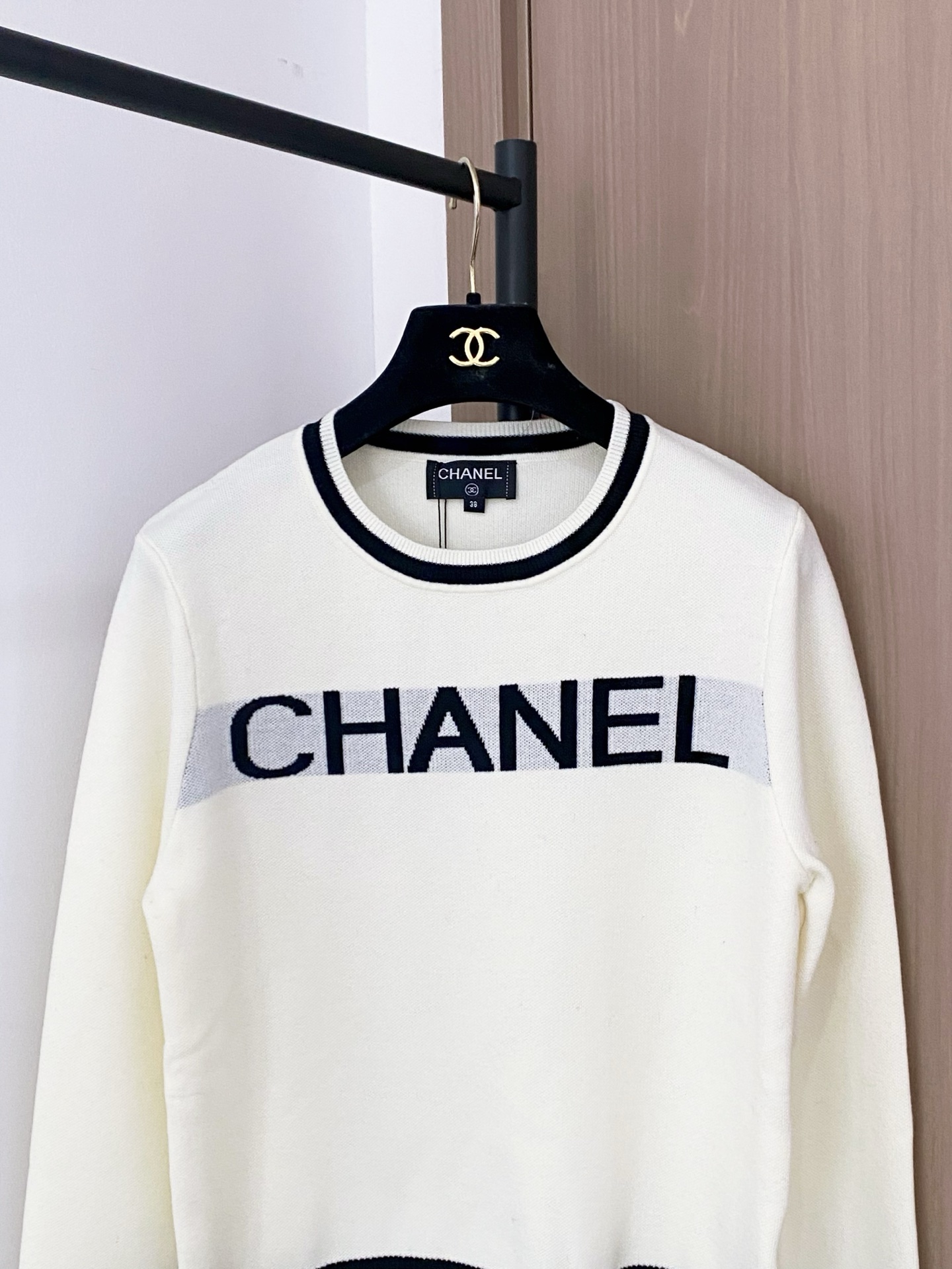 Chanel Women's Long Sleeve Breathable Logo Patchwork Knit Sweater 4 i1757909749445 3478 0 2