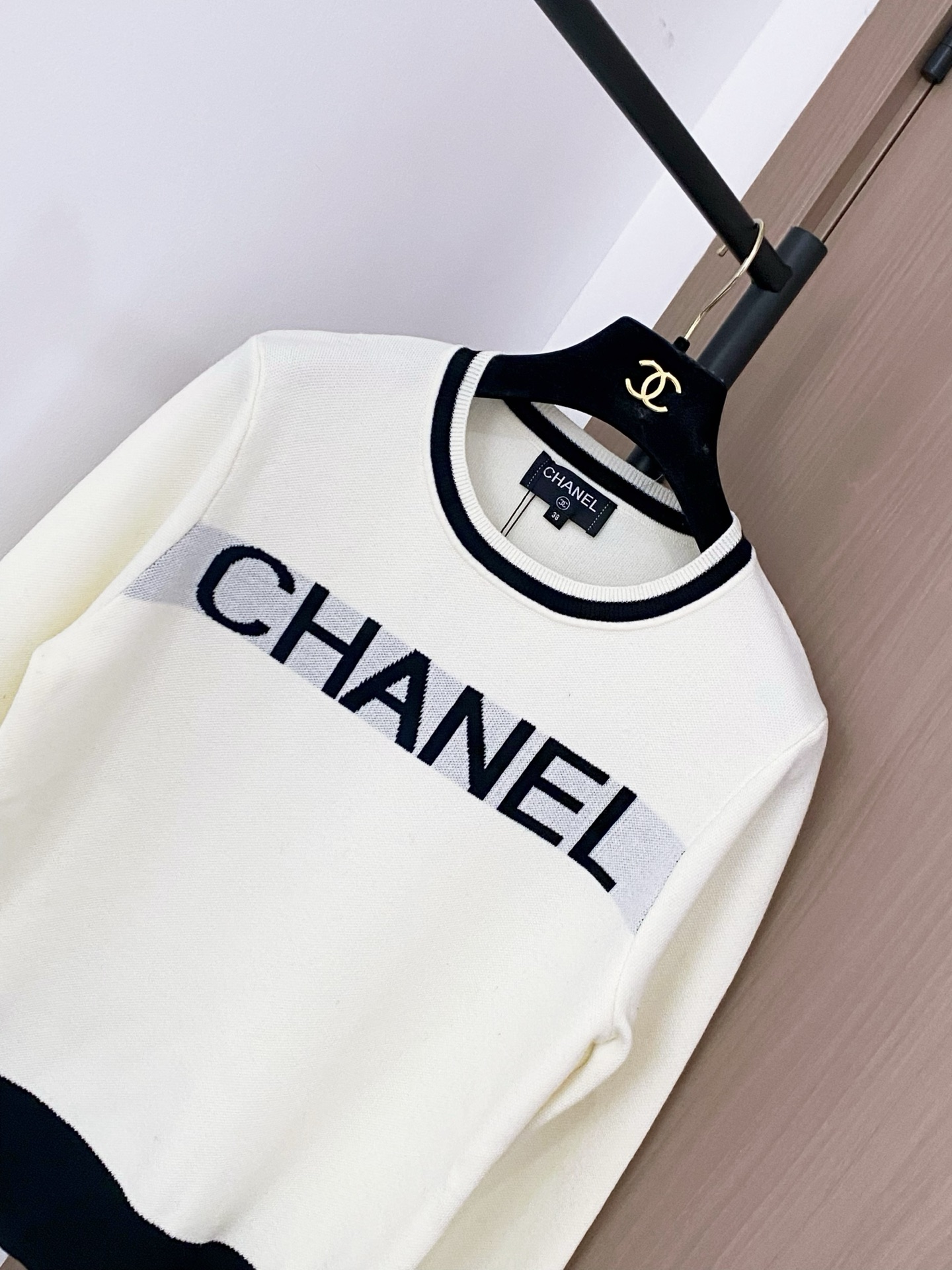 Chanel Women's Long Sleeve Breathable Logo Patchwork Knit Sweater 3 i1757909750733 9619 0 1
