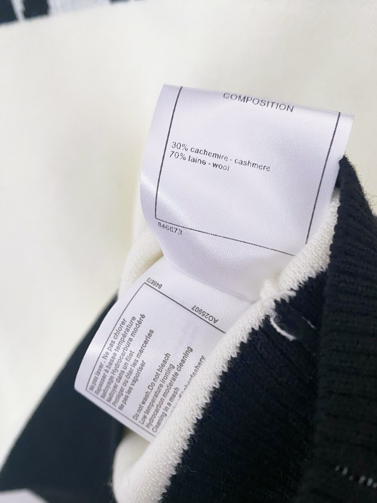 Chanel Women's Long Sleeve Breathable Logo Patchwork Knit Sweater 6 i1757909750747 6914 0 6