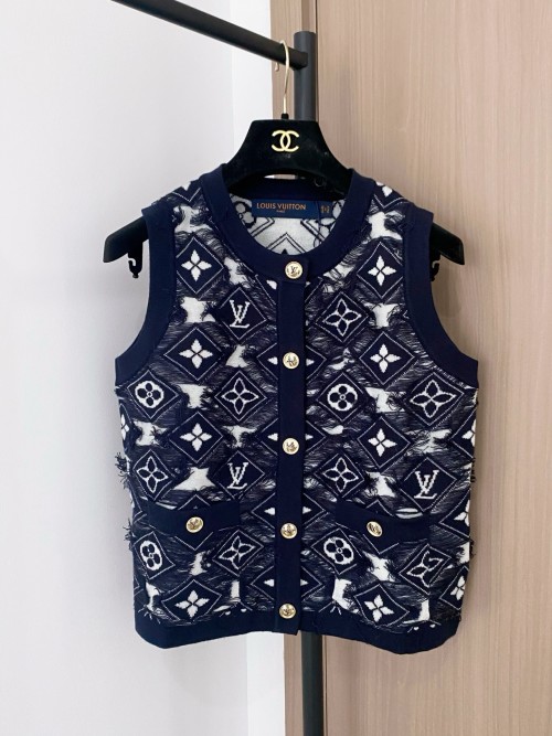 Louis Vuitton Women's Sleeveless Cardigan with Logo Pattern, Slim Fit 1 Louis Vuitton Women's Sleeveless Cardigan with Logo Pattern, Slim Fit